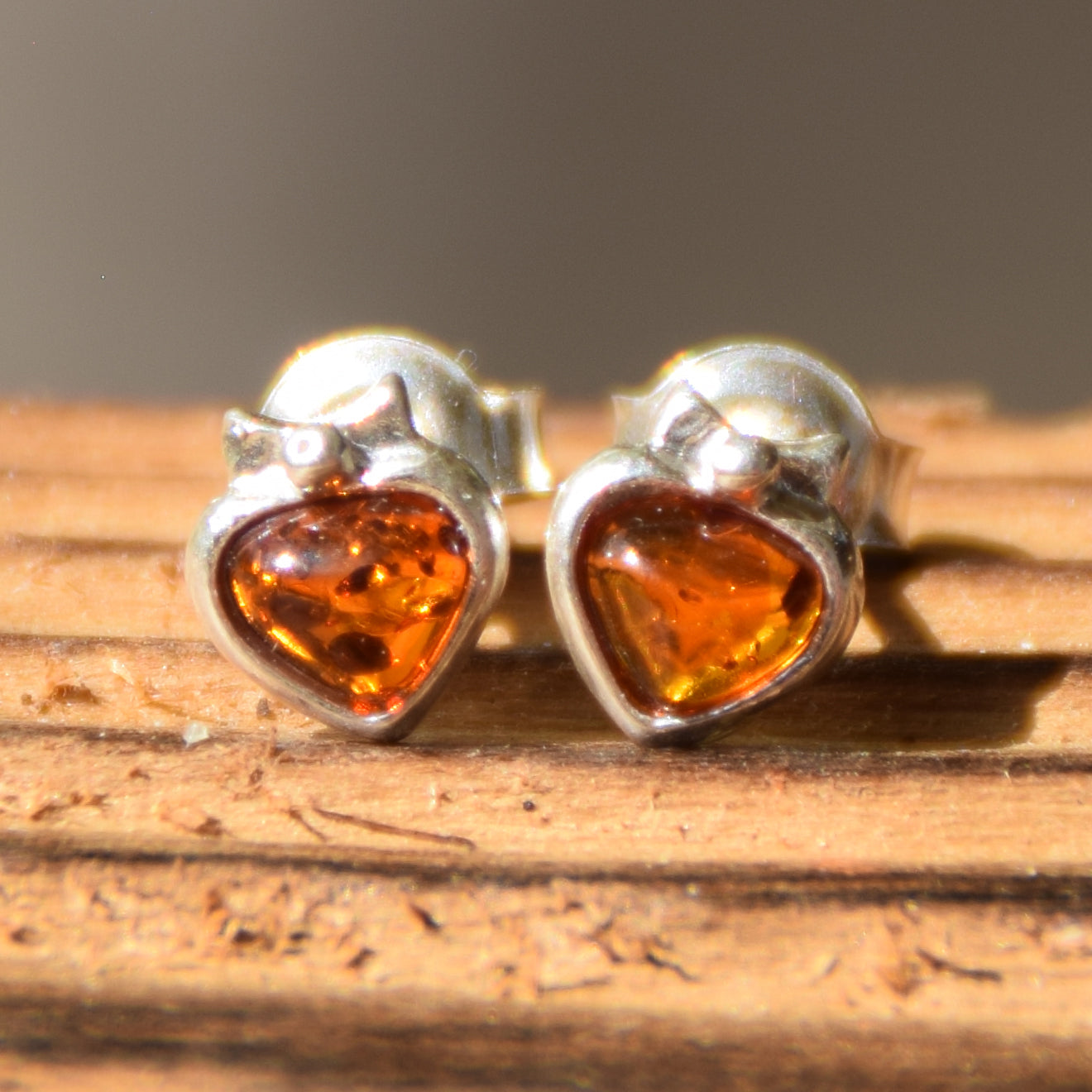 Romantic stud earrings in heart shape with natural cognac Amber and 925 Sterling Silver, MJ Baltica, BK036