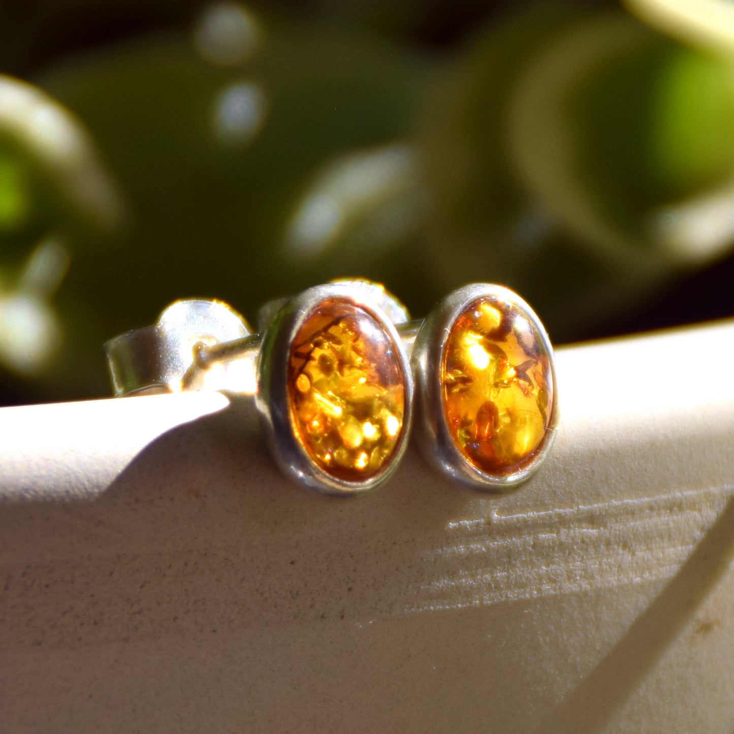 Oval stud earrings with natural Baltic amber and 925 silver, MJ Baltica, BK037