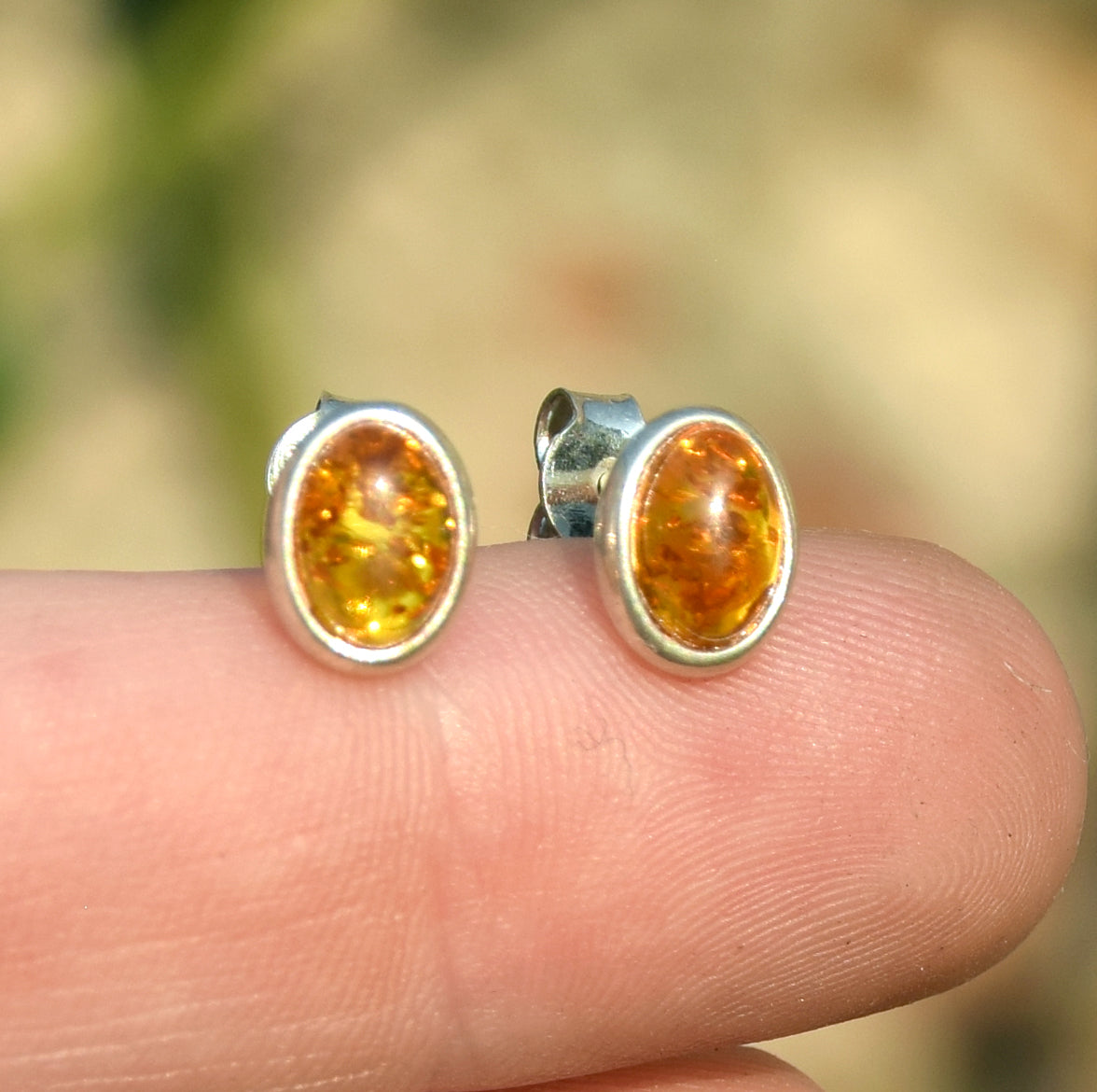 MJ Baltica, earrings, natural Baltic amber, 925 silver, oval BK037