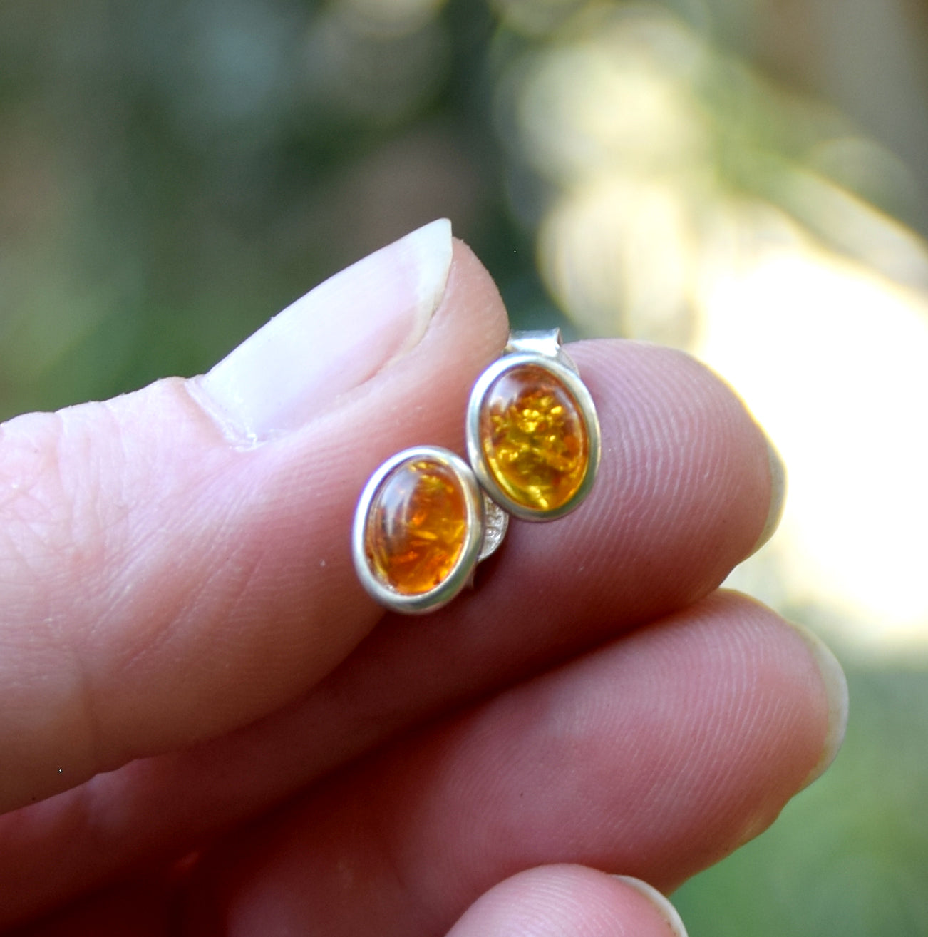 MJ Baltica, earrings, natural Baltic amber, 925 silver, oval BK037