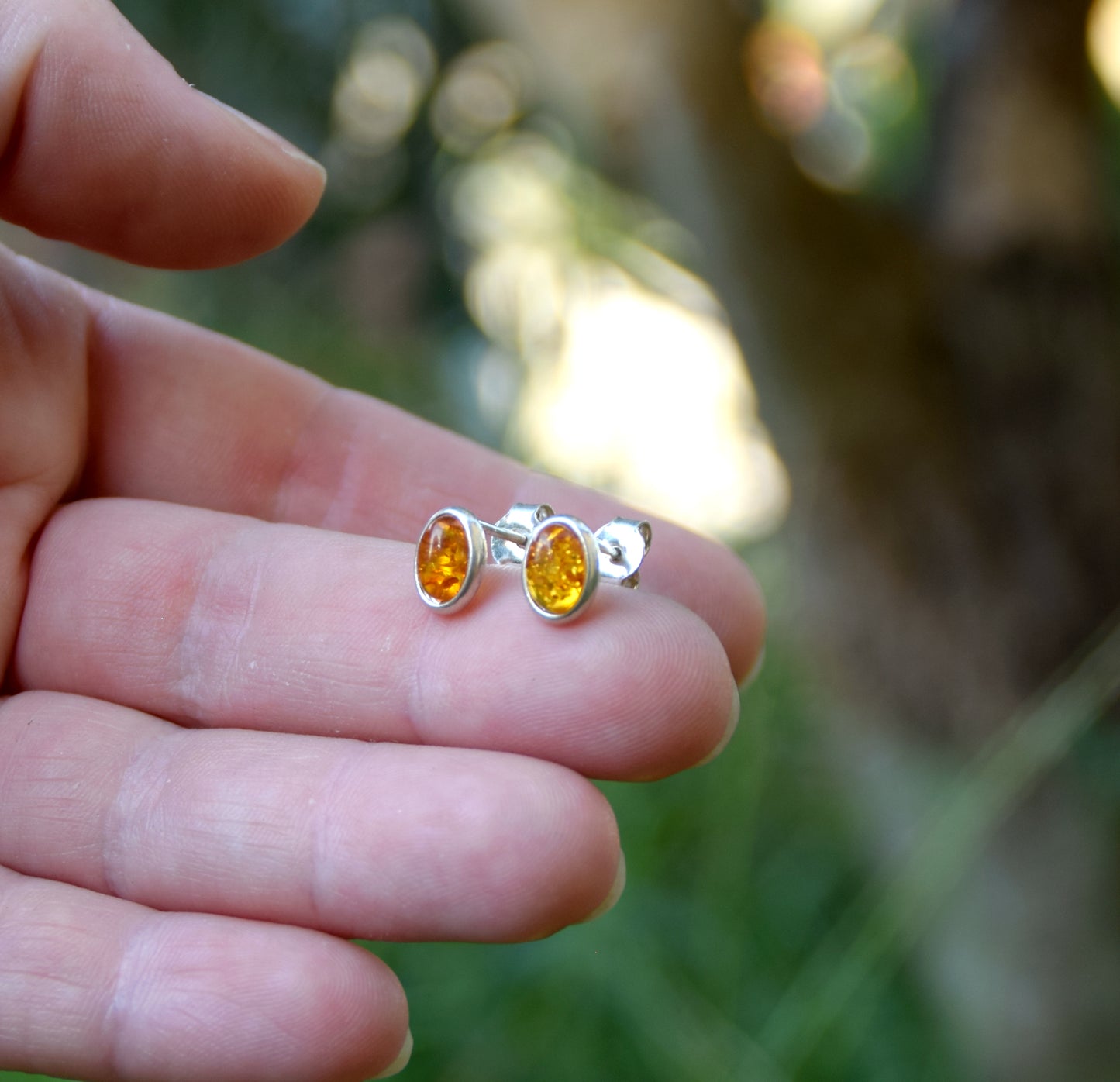 MJ Baltica, earrings, natural Baltic amber, 925 silver, oval BK037