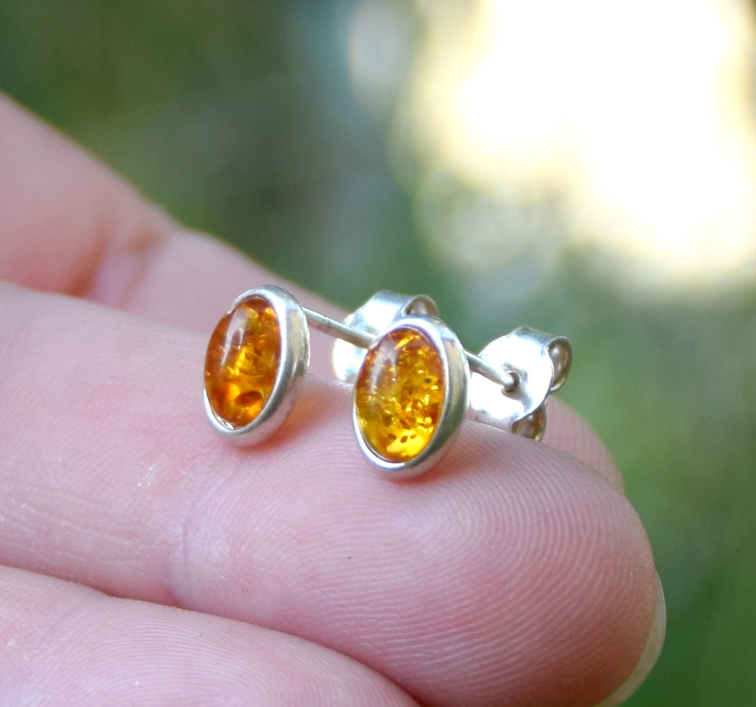 MJ Baltica, earrings, natural Baltic amber, 925 silver, oval BK037