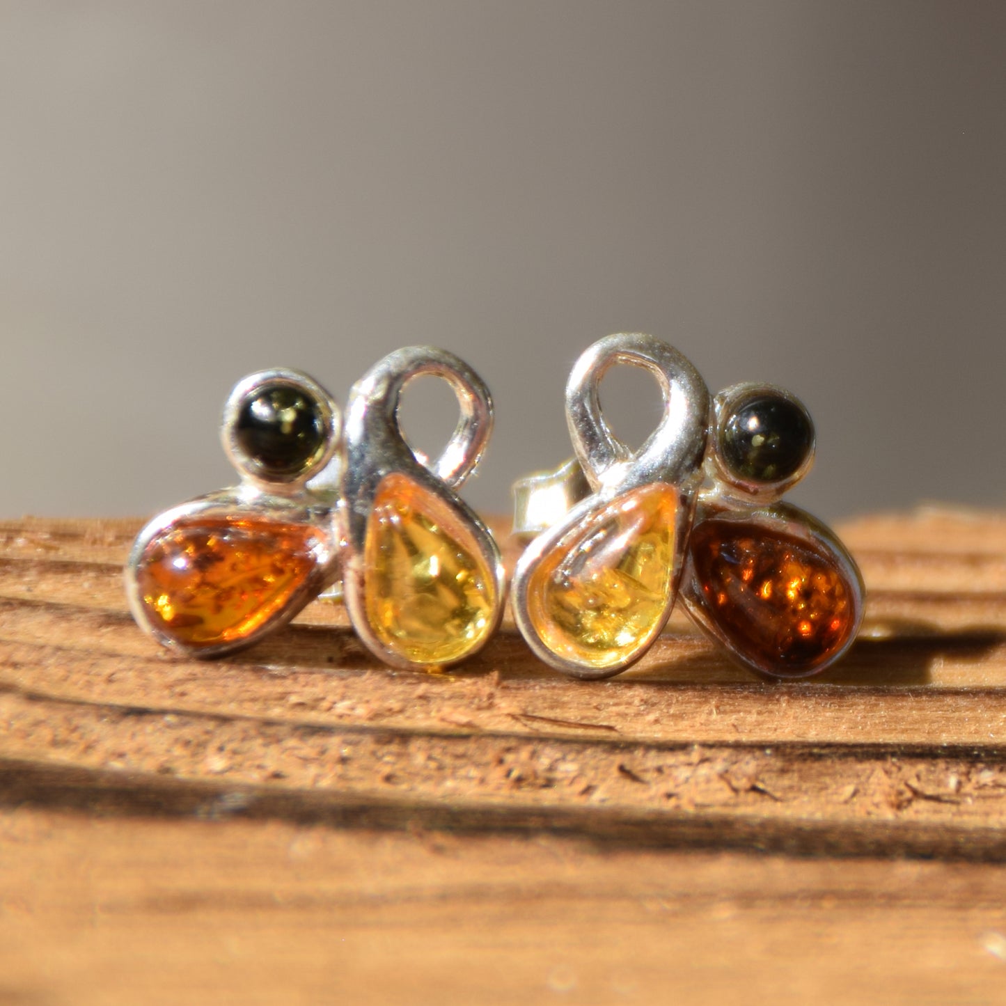 Abstract stud earrings with natural Amber in various shades and 925 Silver, MJ Baltica, BK042
