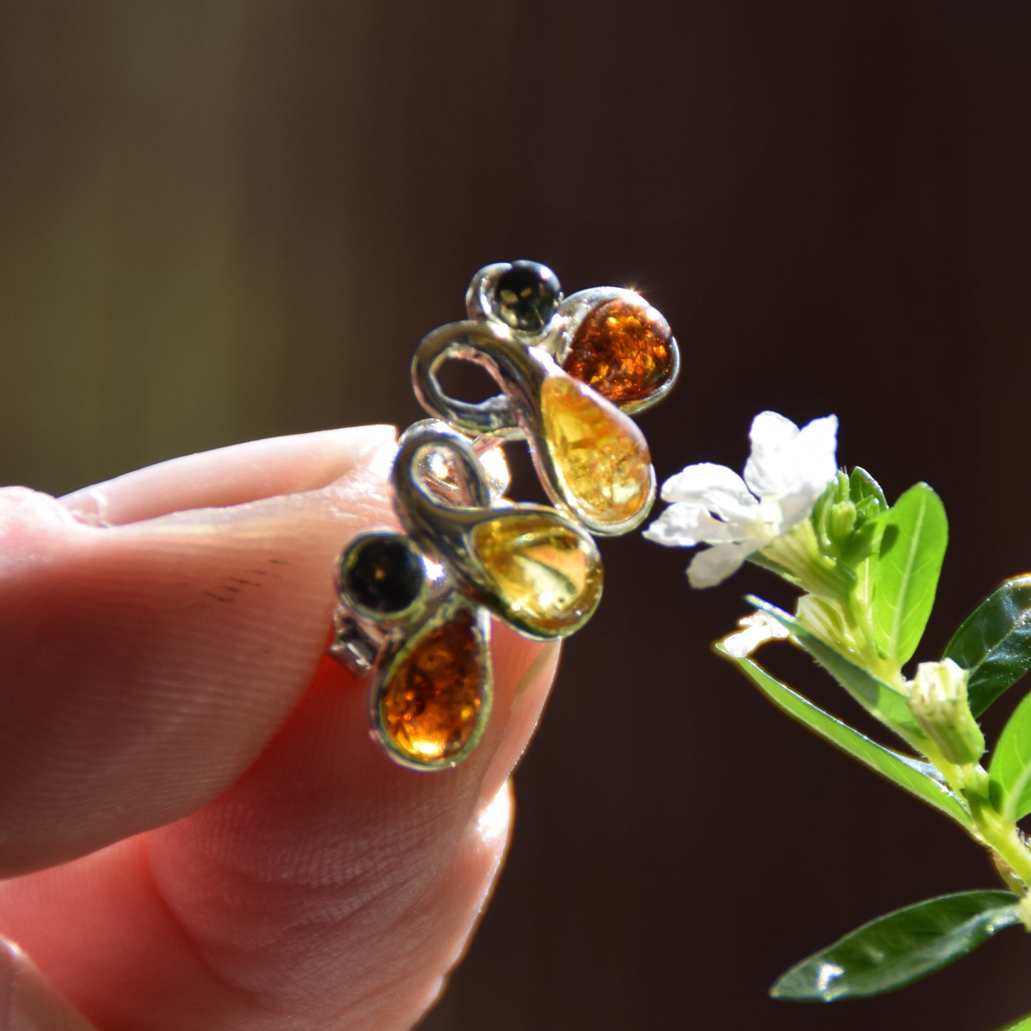 Abstract stud earrings with natural Amber in various shades and 925 Silver, MJ Baltica, BK042