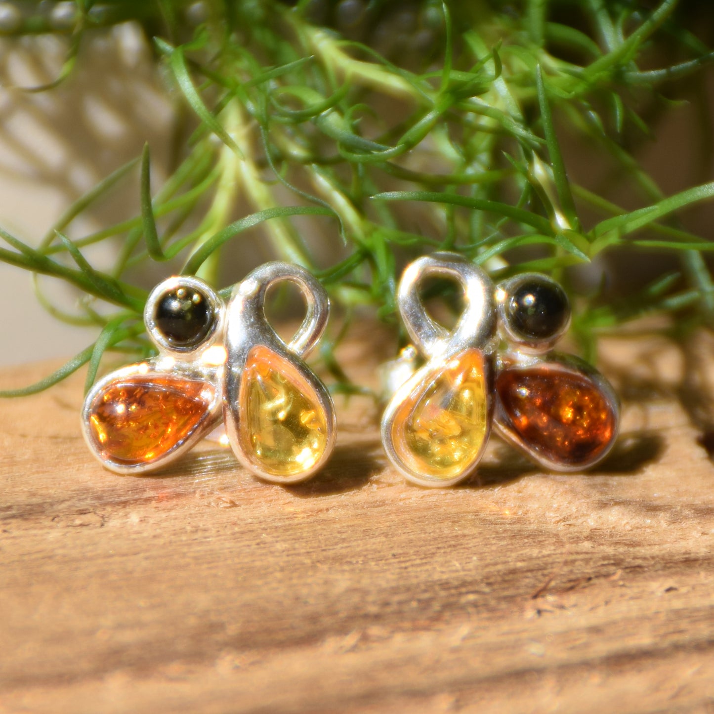 Abstract stud earrings with natural Amber in various shades and 925 Silver, MJ Baltica, BK042