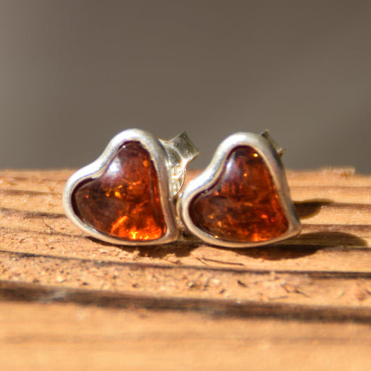 MJ Baltica, earrings, natural Baltic amber, 925 silver, heart, lobe, handcrafted, BK045