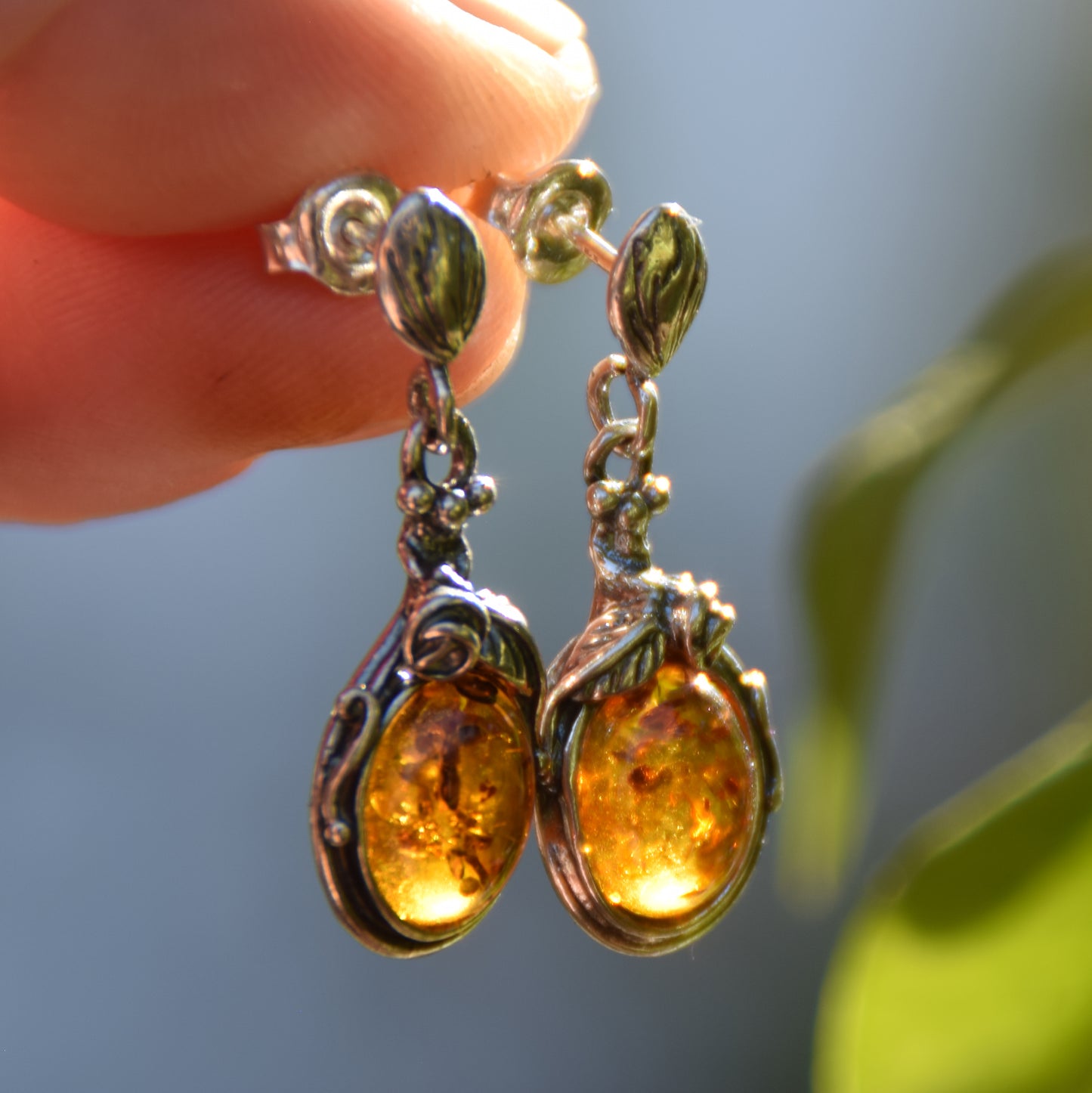 Classici orecchini pendenti in stile vintage con Argento 925 e Ambra cognac naturale, MJ Baltica, BK051