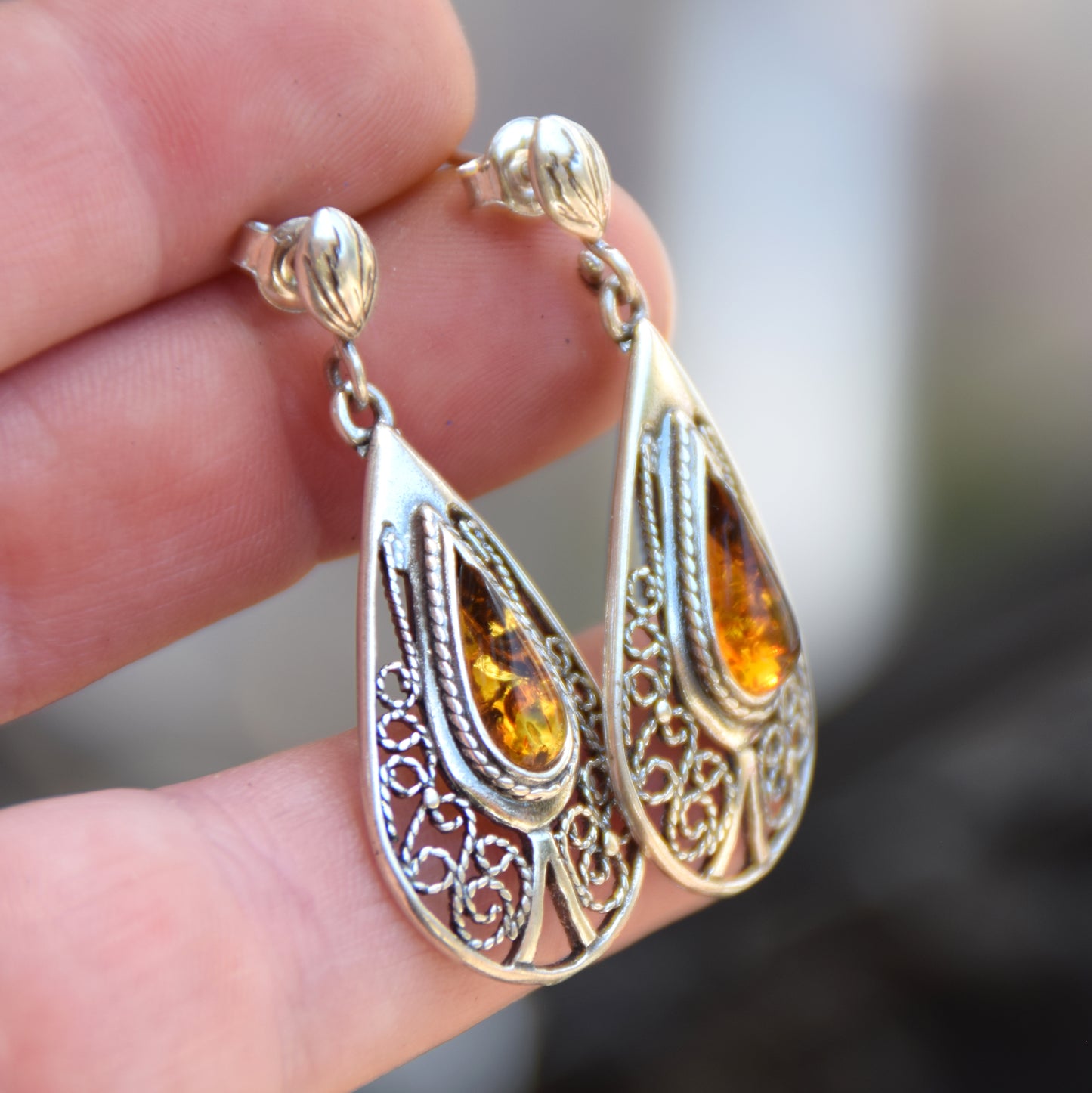 Dangle earrings with filigree and natural cognac amber, 925 silver, MJ Baltica, BK053