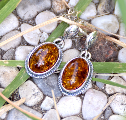 MJ Baltica, earrings, 925 Silver, natural Baltic Amber, vintage, oval, handcrafted, BK056