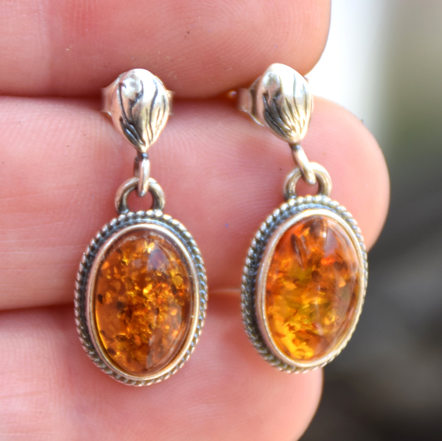 Classic dangling earrings with 925 Sterling Silver and natural cognac Amber, MJ Baltica, BK056