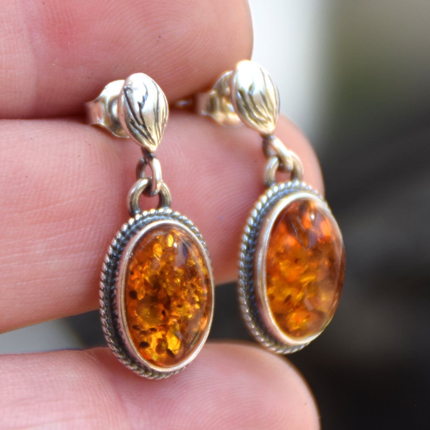 Classic dangling earrings with 925 Sterling Silver and natural cognac Amber, MJ Baltica, BK056
