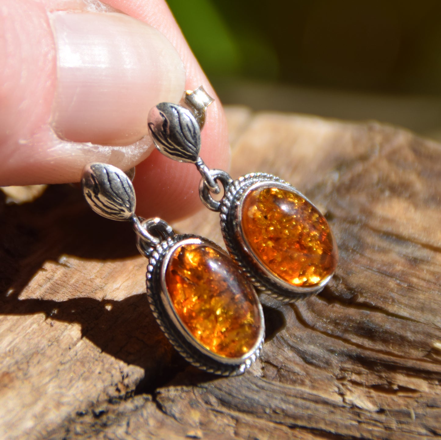 Classic dangling earrings with 925 Sterling Silver and natural cognac Amber, MJ Baltica, BK056