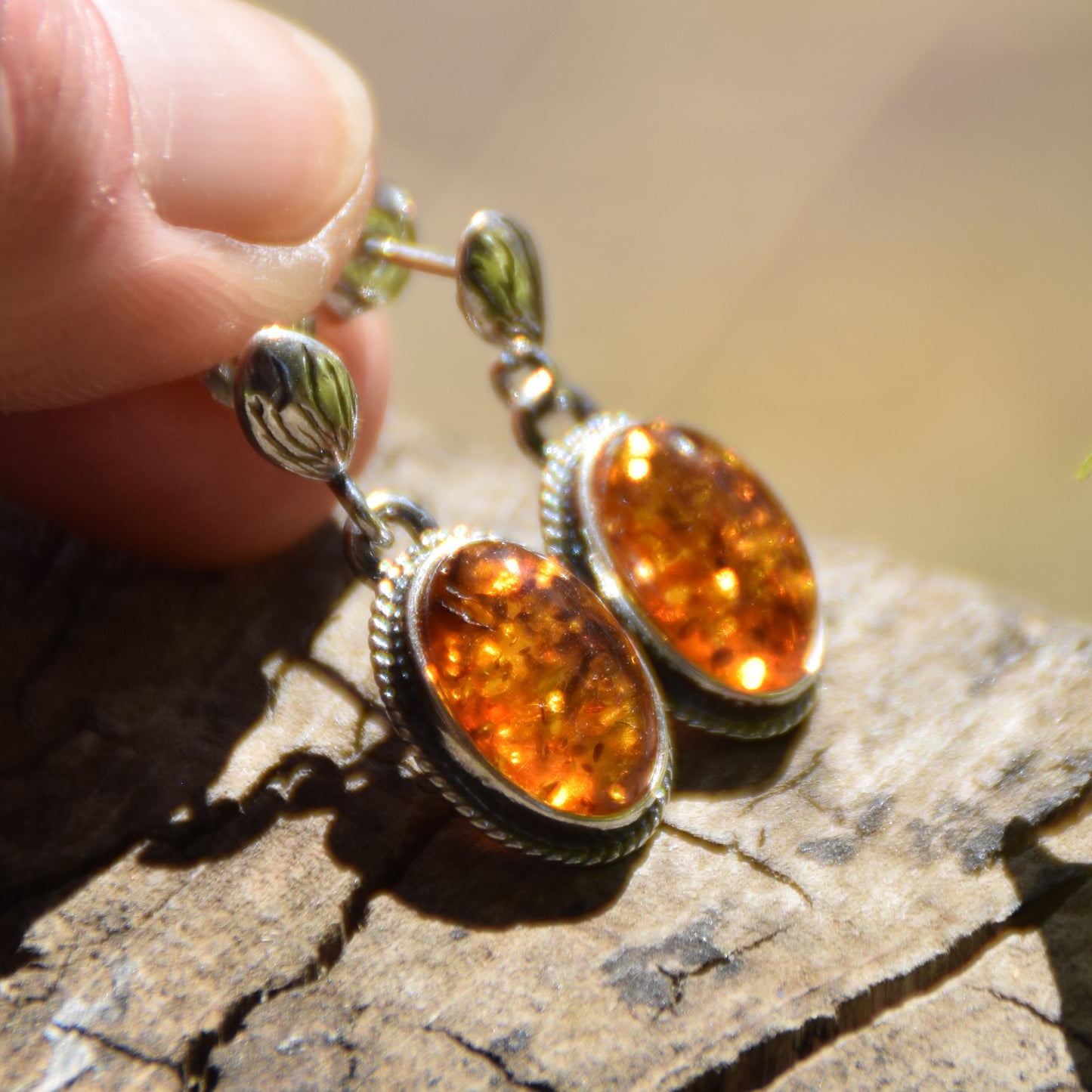 Classic dangling earrings with 925 Sterling Silver and natural cognac Amber, MJ Baltica, BK056
