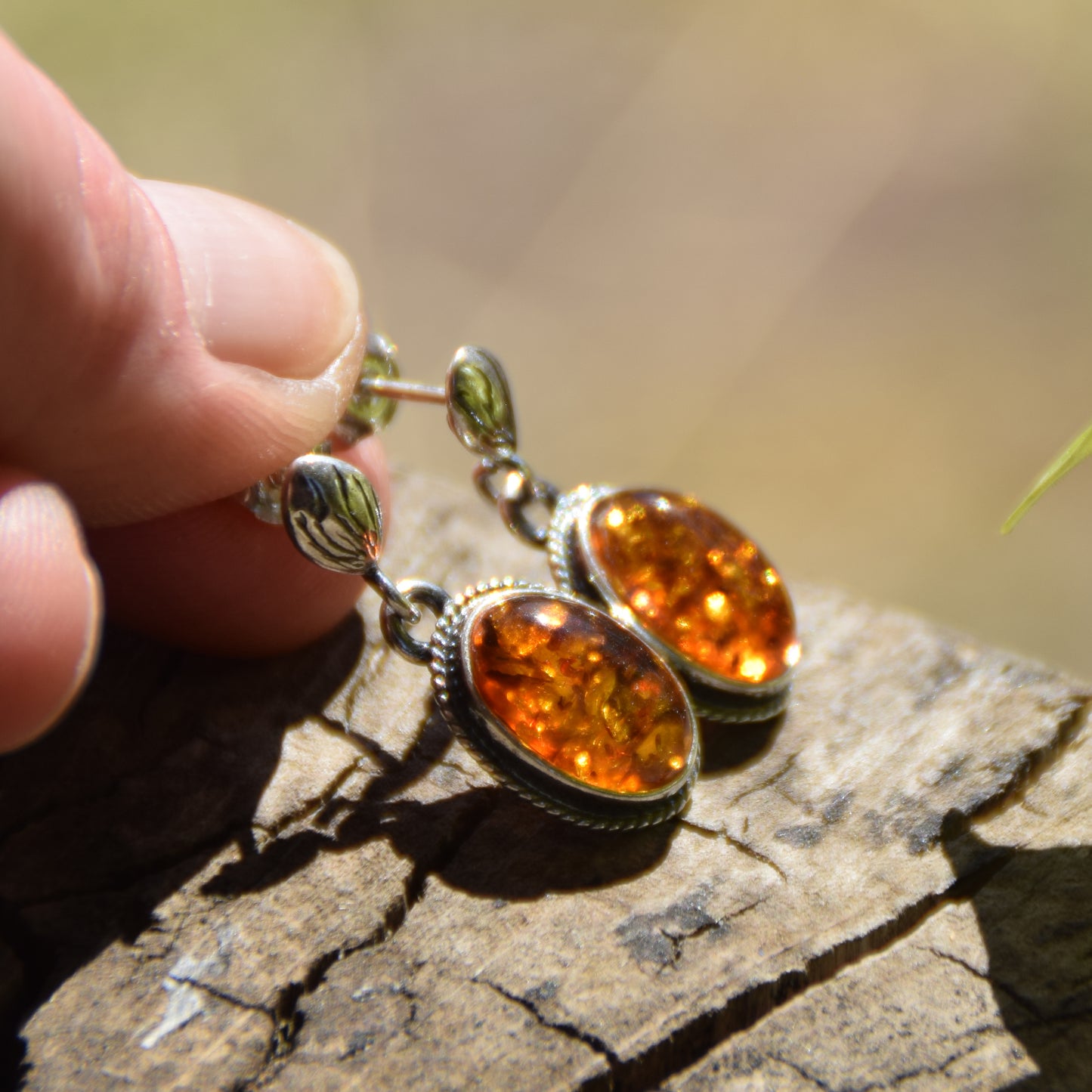 Classic dangling earrings with 925 Sterling Silver and natural cognac Amber, MJ Baltica, BK056