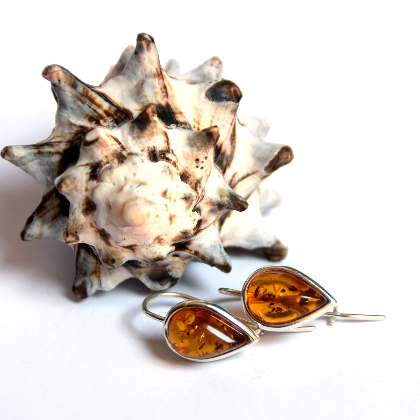 MJ Baltica, earrings, natural Baltic amber, 925 silver, earrings, drop, elegant, handcrafted, BK064