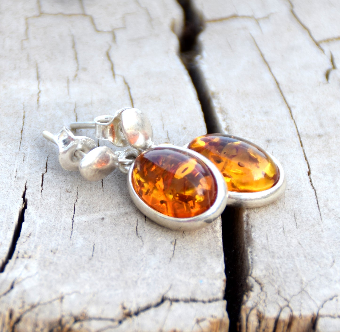 MJ Baltica, earrings, natural Baltic amber, 925 silver, cognac, oval, handcrafted, BK068