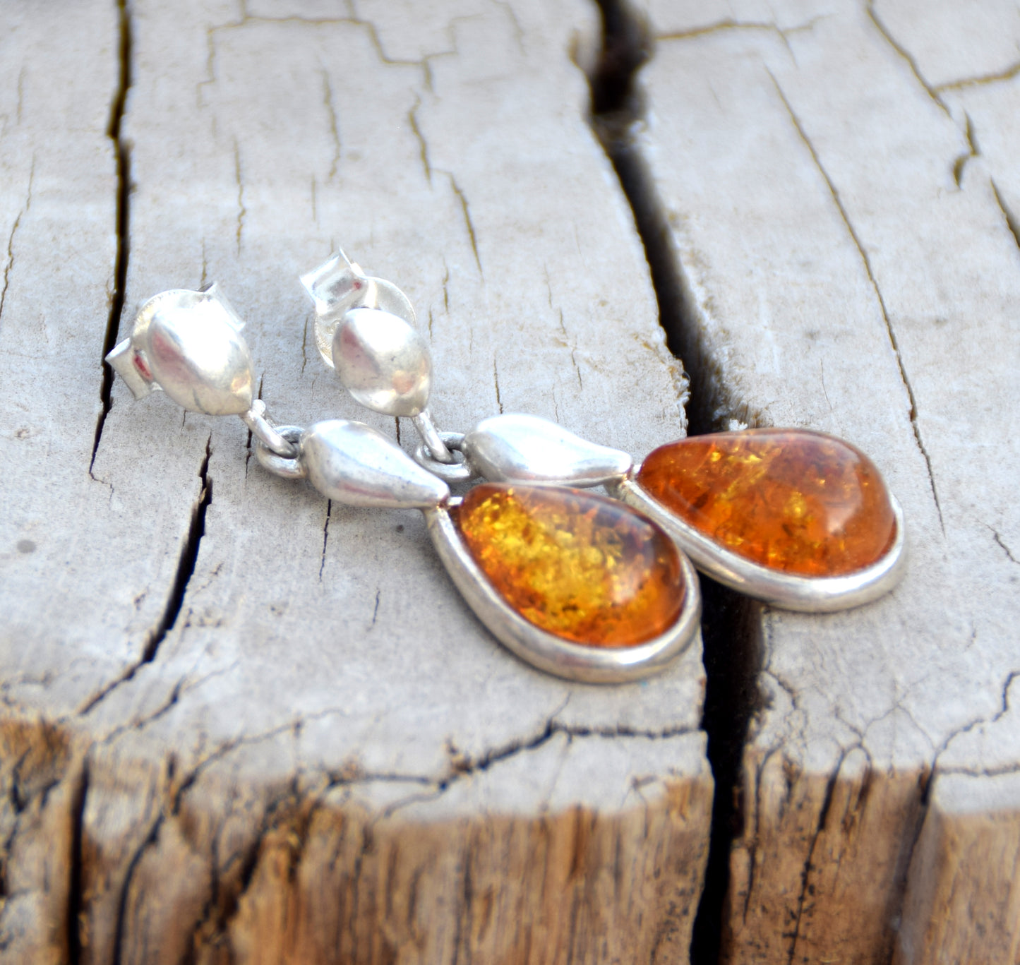 MJ Baltica, earrings, natural Baltic amber, 925 silver, drop, elegant, handcrafted, BK069