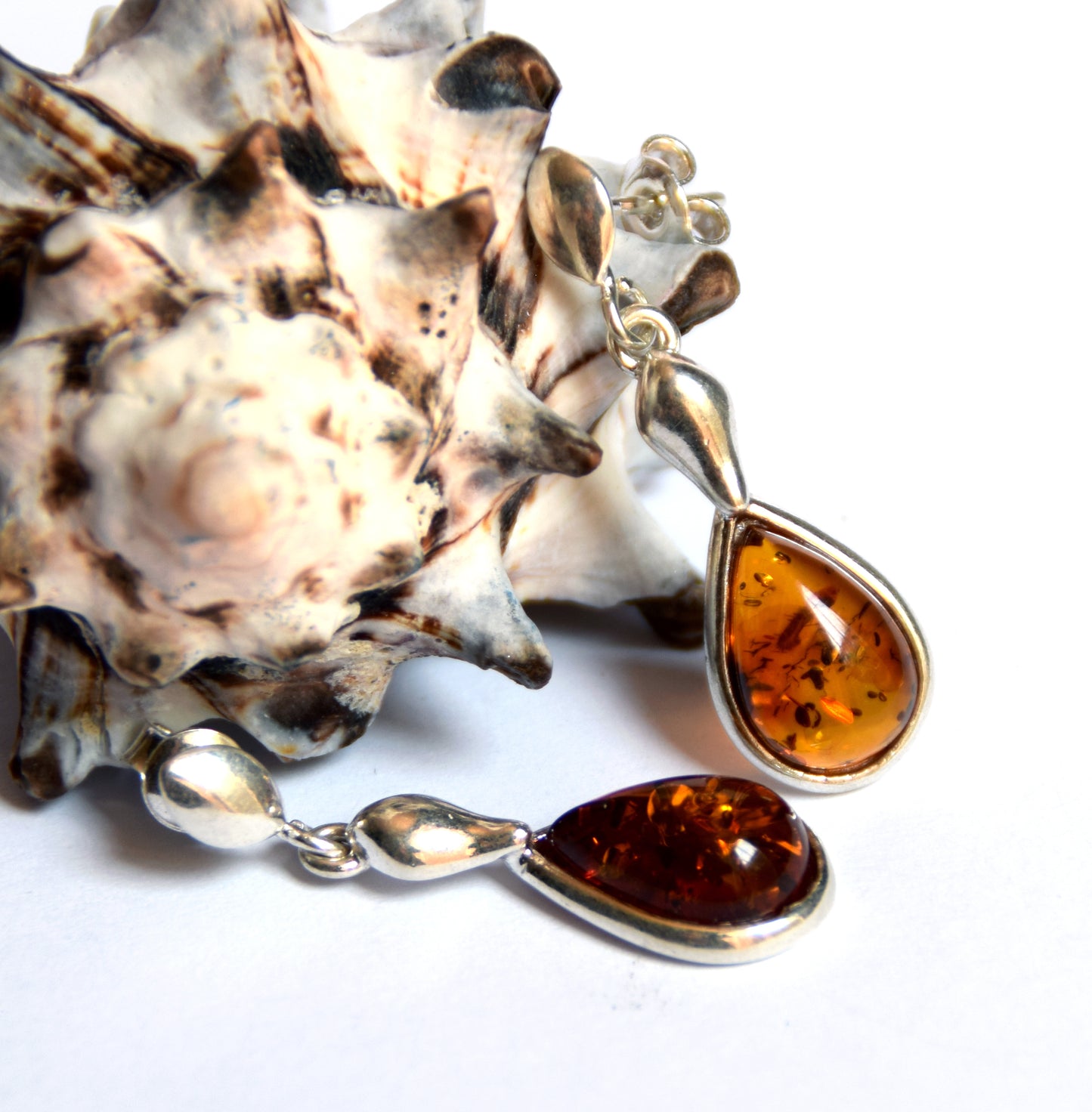 MJ Baltica, earrings, natural Baltic amber, 925 silver, drop, elegant, handcrafted, BK069