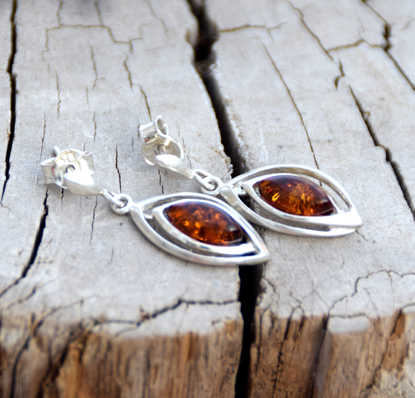 MJ Baltica, Baltic natural amber, 925 silver, earrings, modern, elegant, marquise, BK070