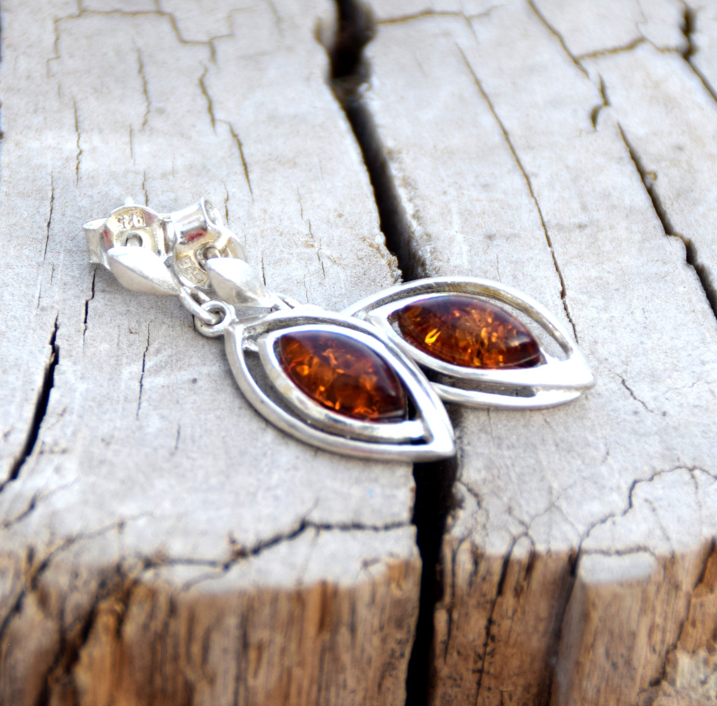 MJ Baltica, Baltic natural amber, 925 silver, earrings, modern, elegant, marquise, BK070