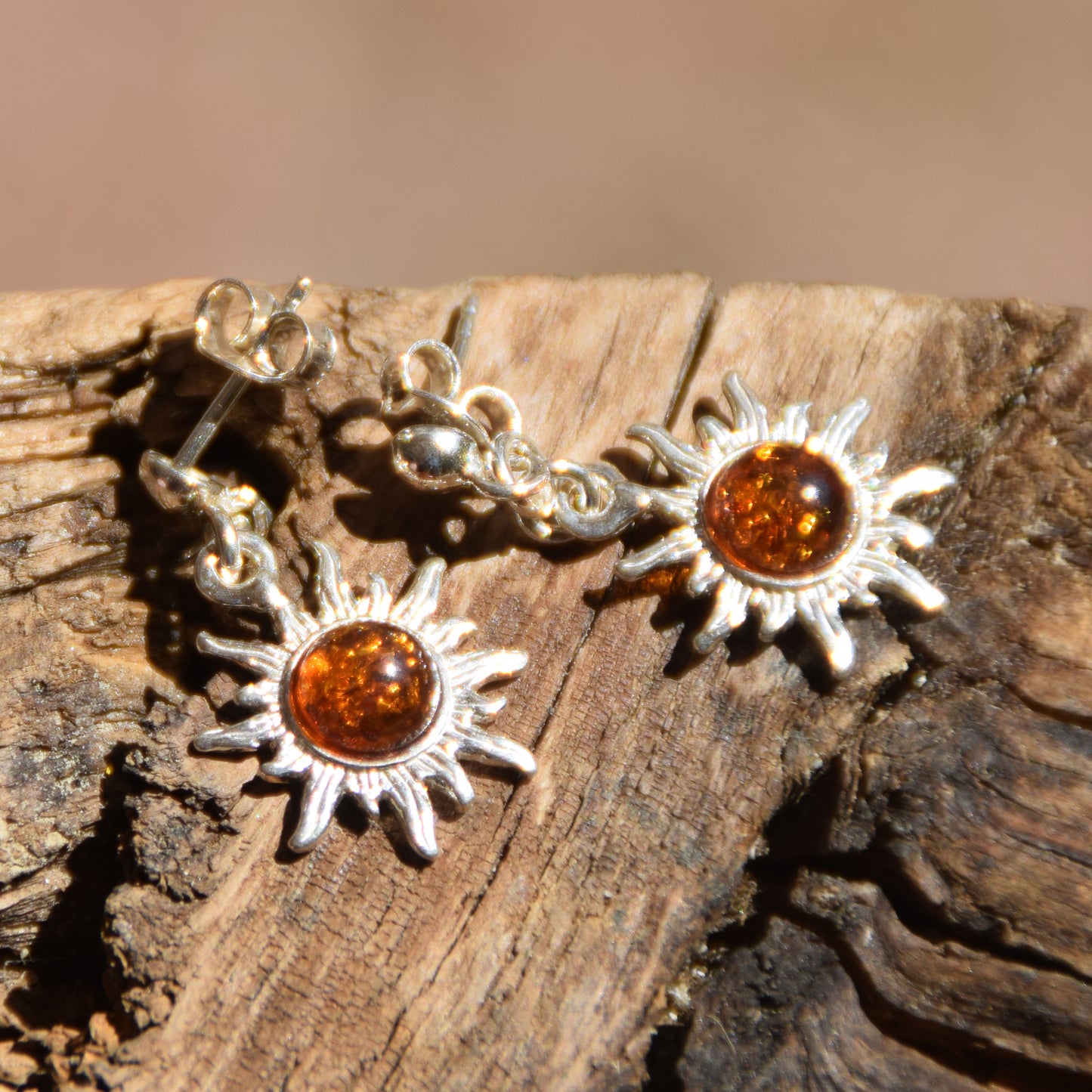 Funkelnde baumelnde Sonnenohrringe mit natürlichem Cognac-Bernstein und 925er Silber, MJ Baltica, BK081