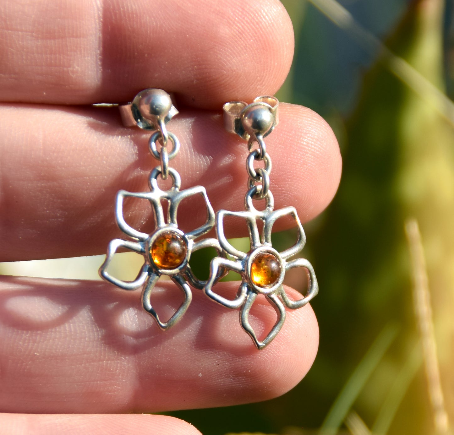 MJ Baltica, earrings, natural Baltic amber, 925 silver, flower, delicate, handcrafted, BK083