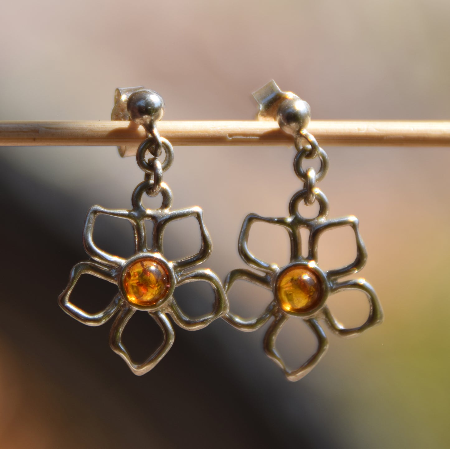 MJ Baltica, earrings, natural Baltic amber, 925 silver, flower, delicate, handcrafted, BK083