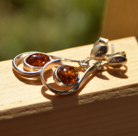 MJ Baltica, earrings, natural Baltic amber, 925 silver, elegant, feminine, handcrafted, BK085
