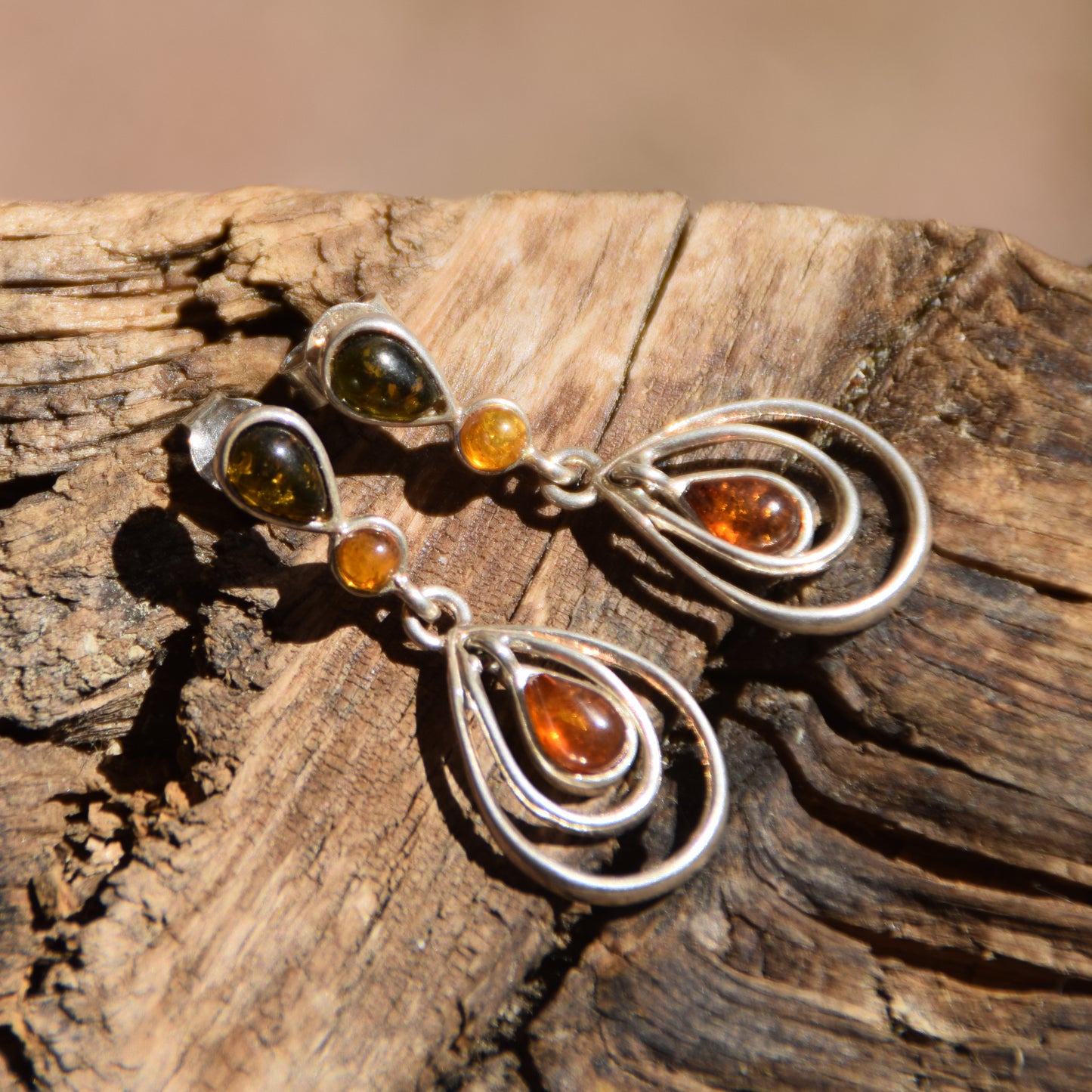 Luminous dangle earrings with natural Amber in various shades and 925 Silver, MJ Baltica, BK093
