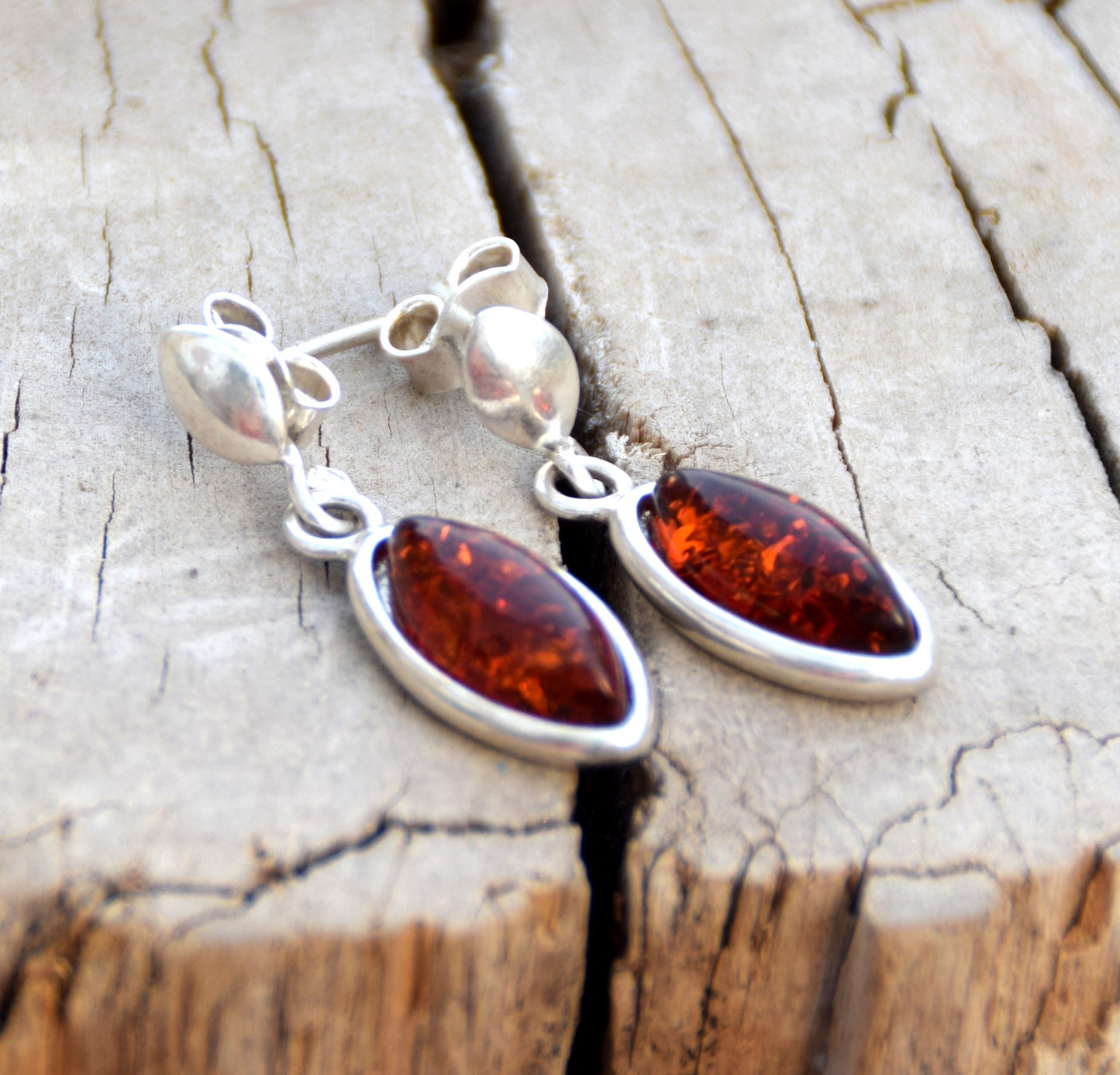 MJ Baltica, earrings, natural Baltic amber, 925 silver, marquise, classic, handcrafted, BK094