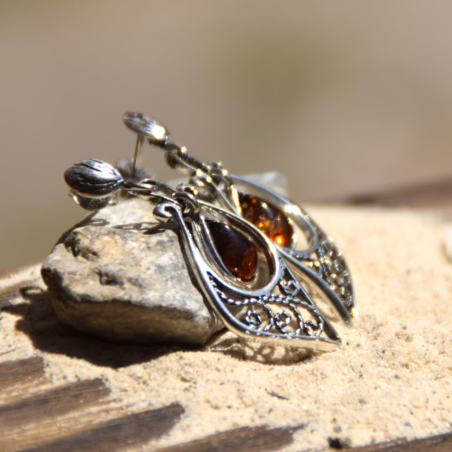 Classic dangle earrings with oriental style filigree with a cognac-colored natural Amber drop and 925 Silver, MJ Baltica, BK100