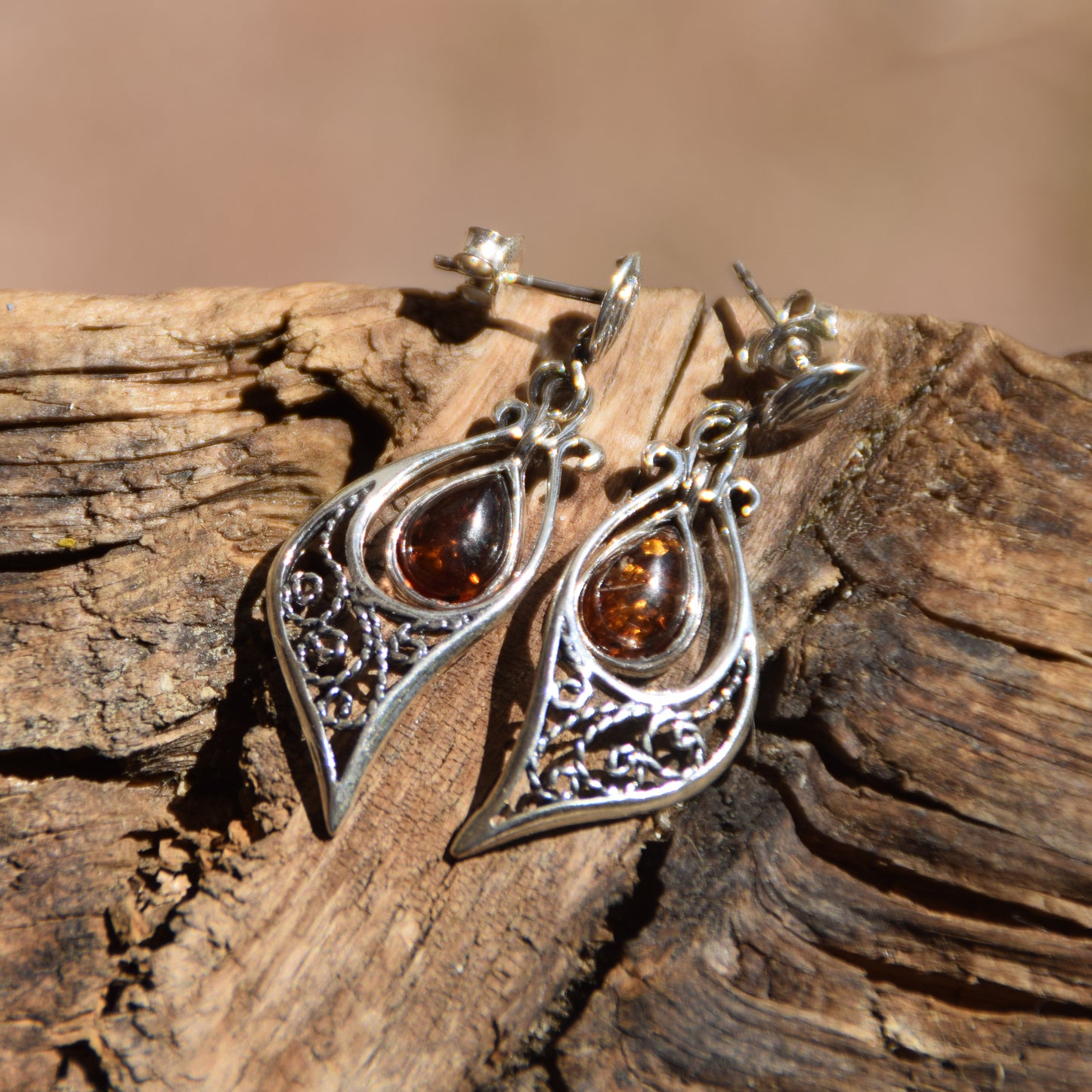 Classic dangle earrings with oriental style filigree with a cognac-colored natural Amber drop and 925 Silver, MJ Baltica, BK100