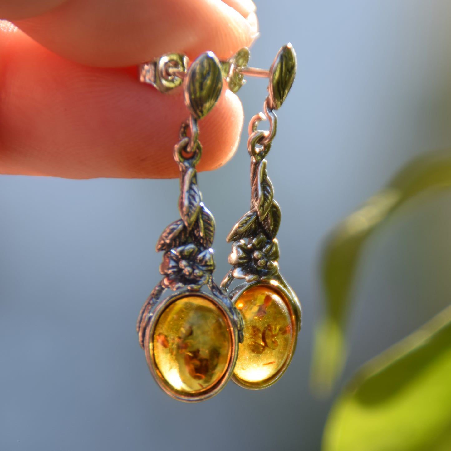 Classici orecchini pendenti in stile vintage con Argento 925 e Ambra cognac naturale, MJ Baltica, BK101
