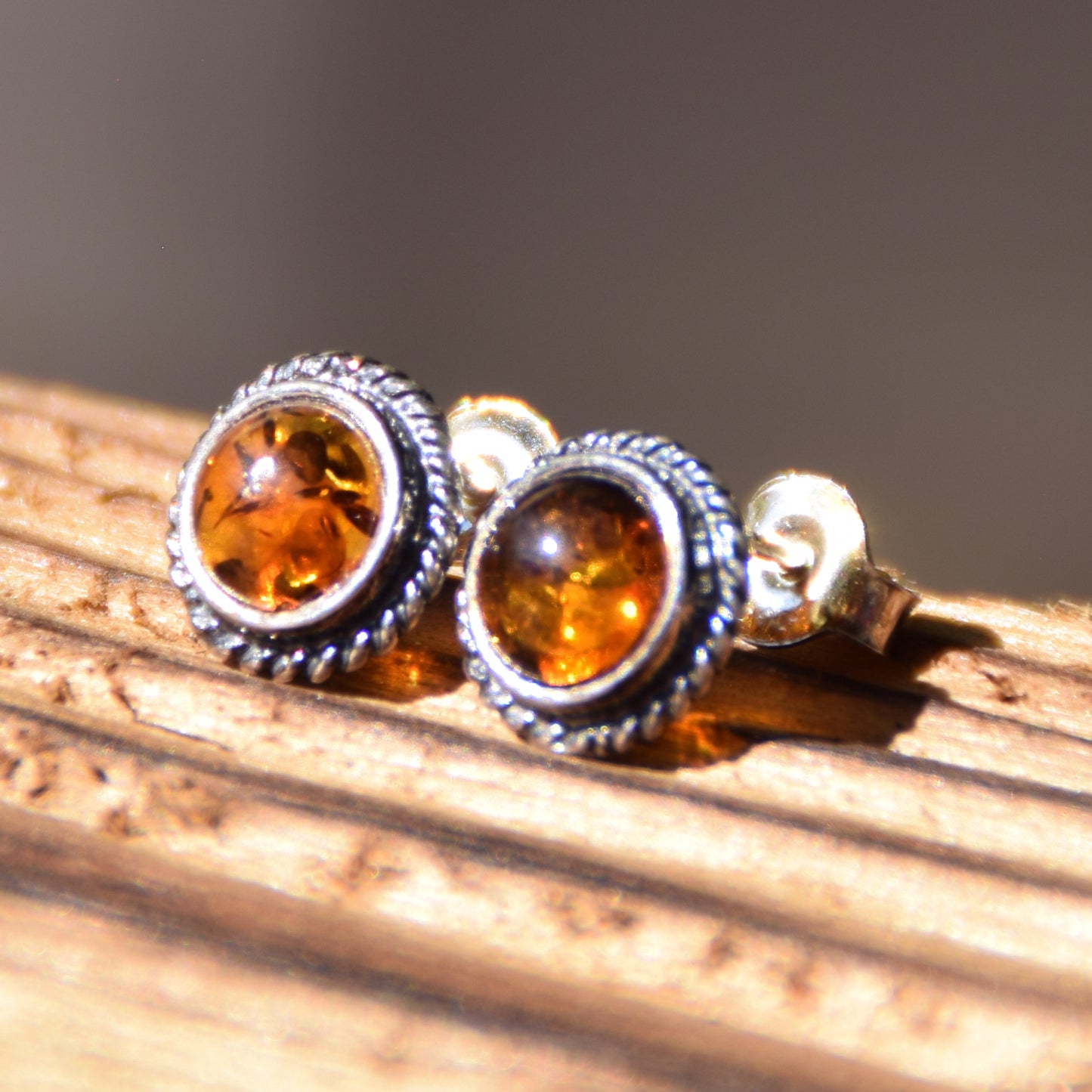 Classic round stud earrings with natural Cognac Amber and Sterling Silver 925, MJ Baltica, BK103