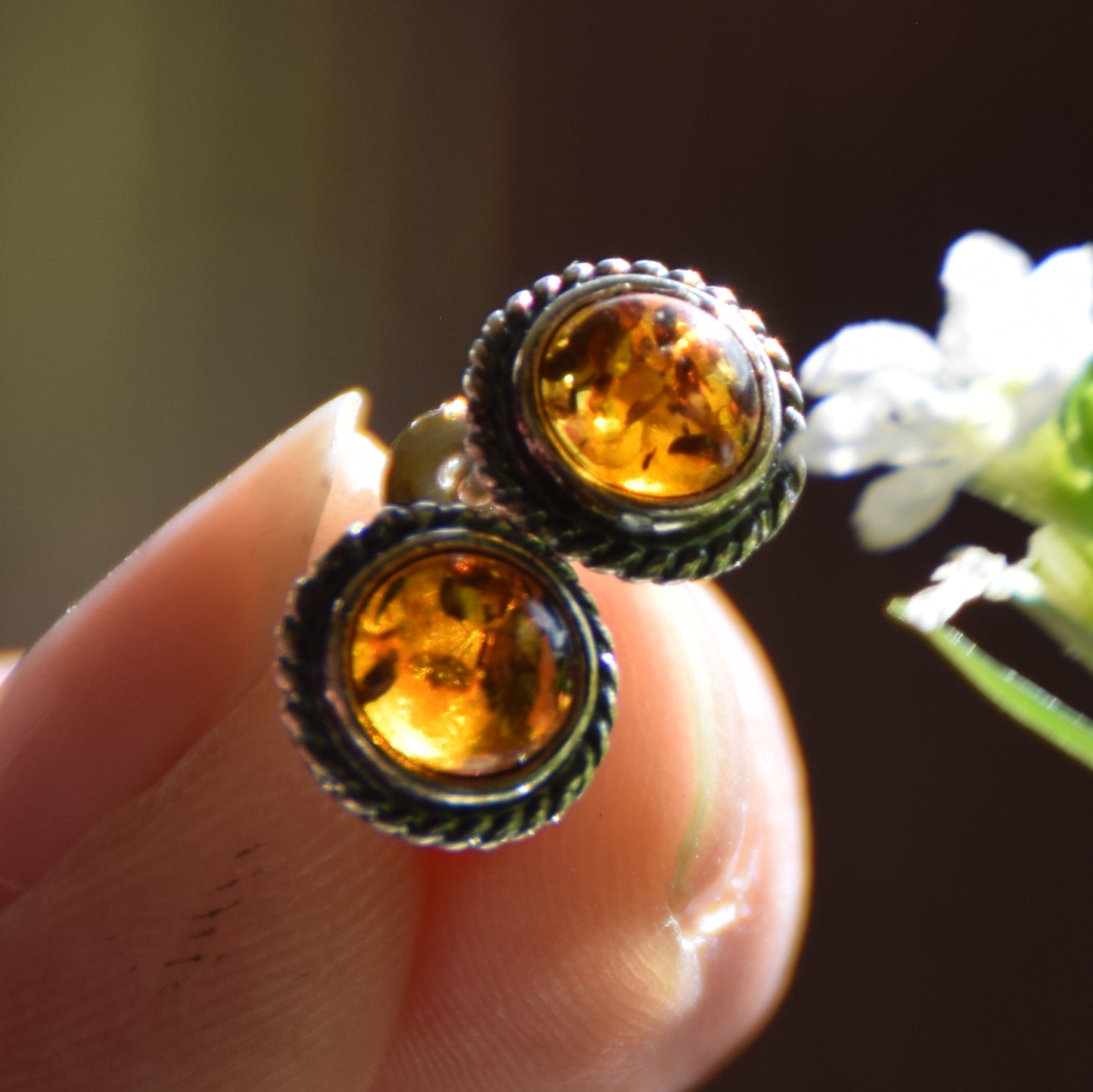 Classic round stud earrings with natural Cognac Amber and Sterling Silver 925, MJ Baltica, BK103