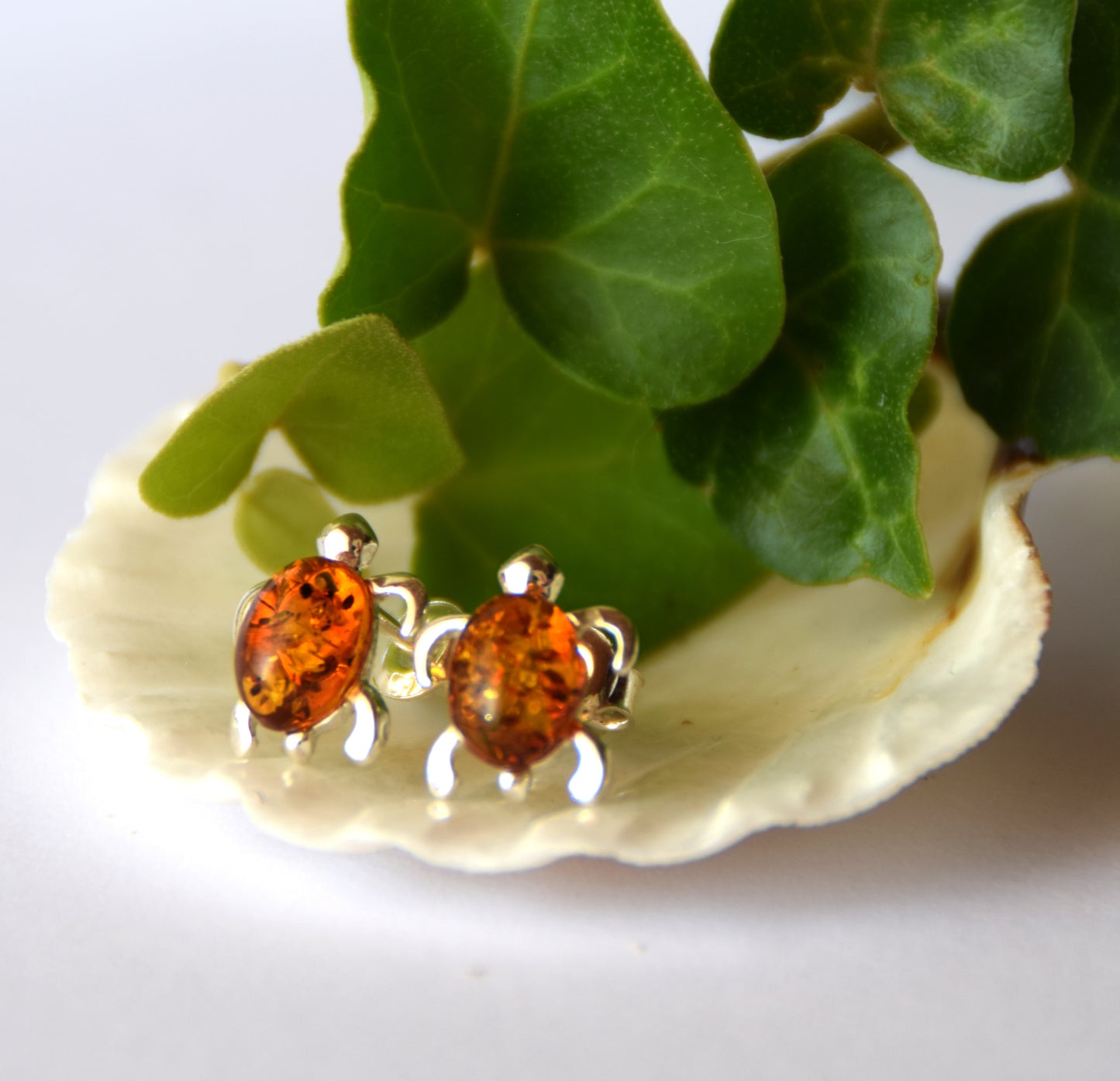 Delicate earrings with a turtle in cognac-colored natural Amber and 925 Silver, MJ Baltica, BK105