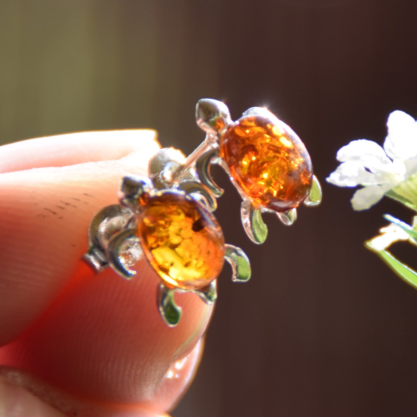 Delicate earrings with a turtle in cognac-colored natural Amber and 925 Silver, MJ Baltica, BK105