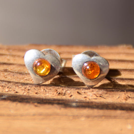 Shiny heart-shaped earrings with natural cognac Amber and 925 Sterling Silver, MJ Baltica, BK111