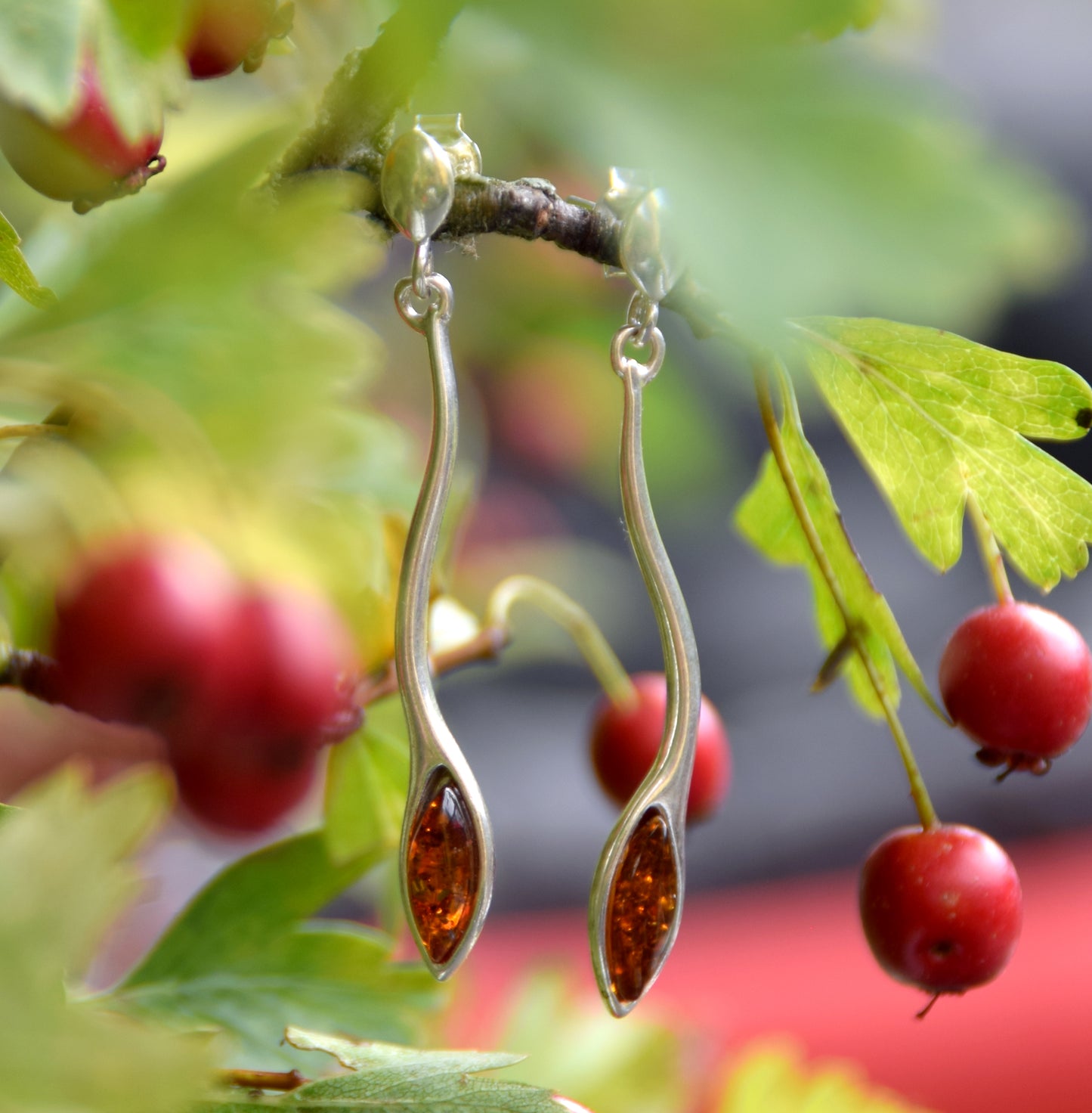 MJ Baltica, earrings, natural Baltic amber, 925 silver, elegant, feminine, light, long, BK136