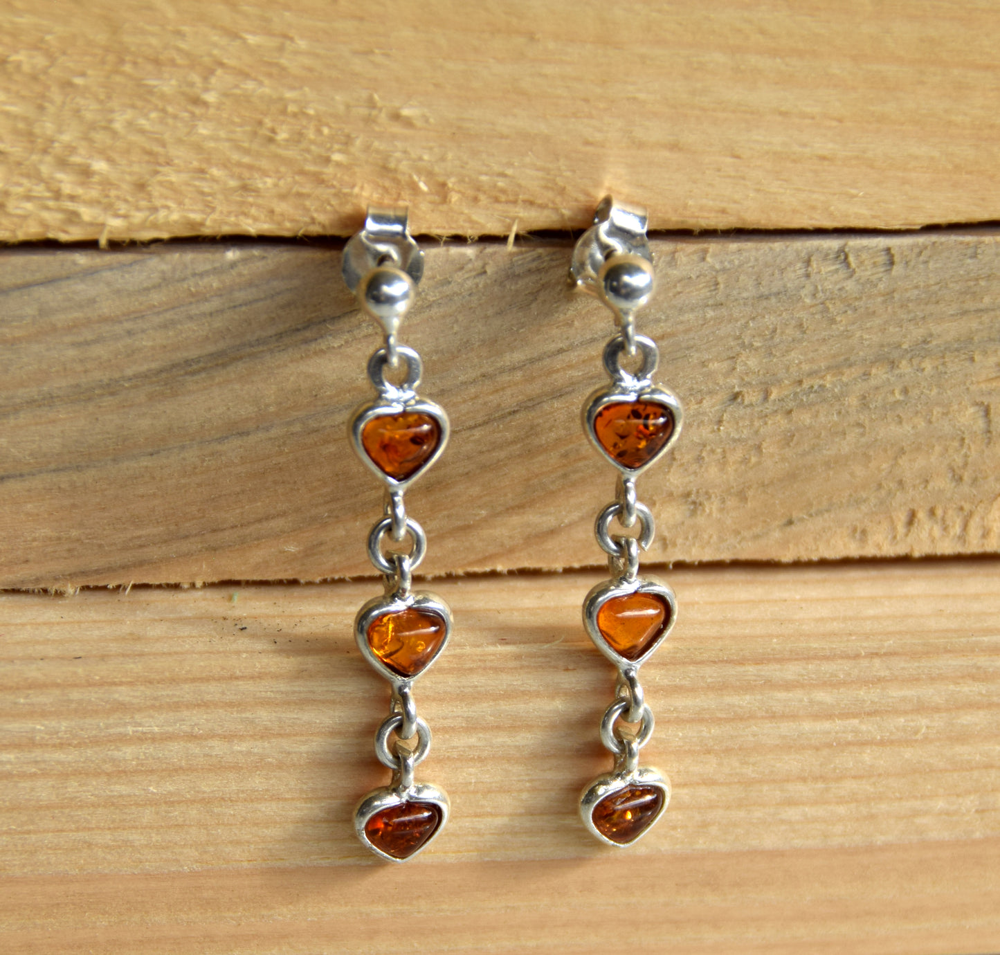 MJ Baltica, earrings, natural Baltic amber, 925 silver, delicate, elegant, heart, cognac, BK143