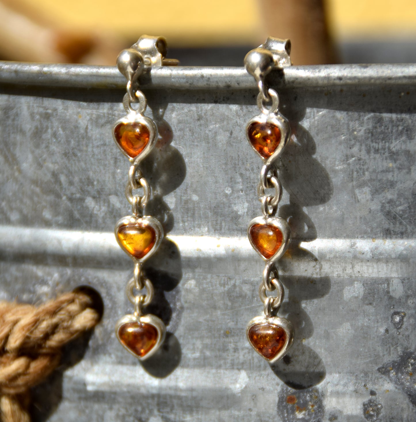 MJ Baltica, earrings, natural Baltic amber, 925 silver, delicate, elegant, heart, cognac, BK143