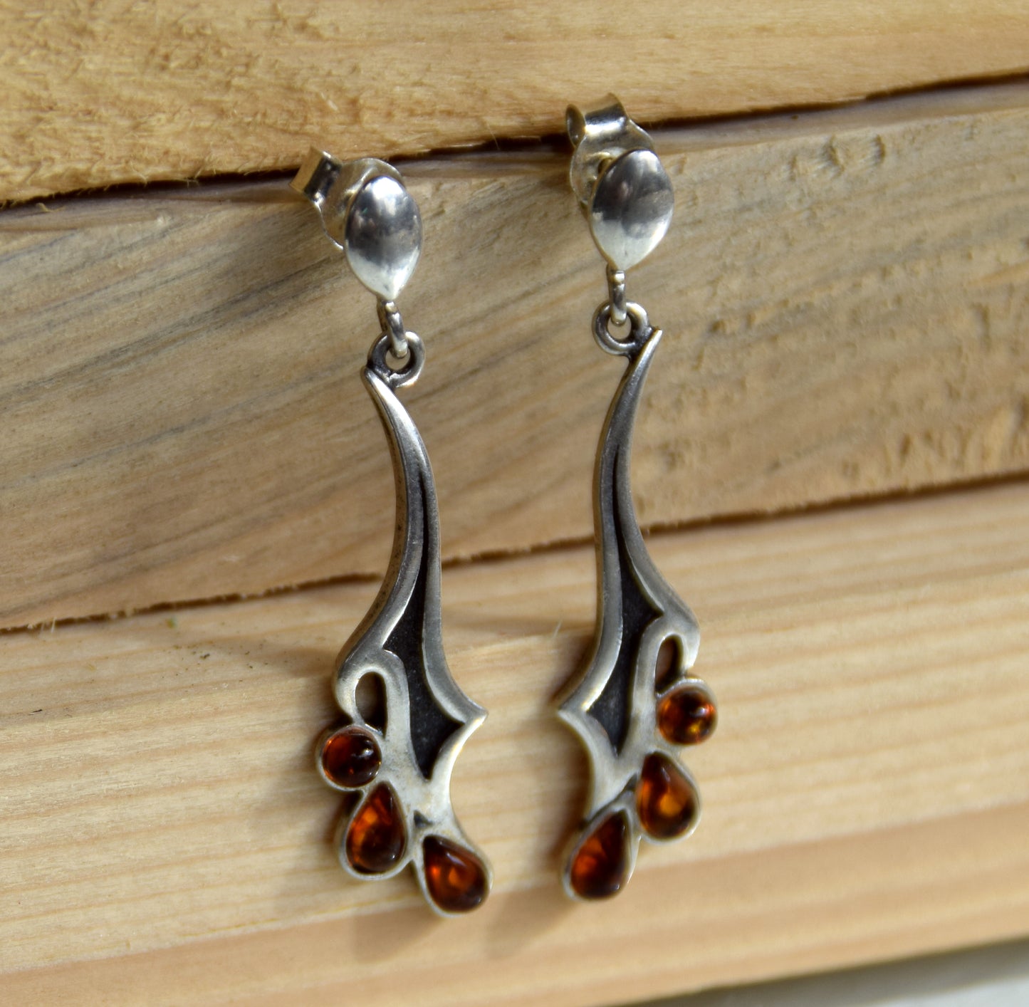 MJ Baltica, earrings, natural Baltic amber, 925 silver, vintage, burnished, elegant, cognac, BK149