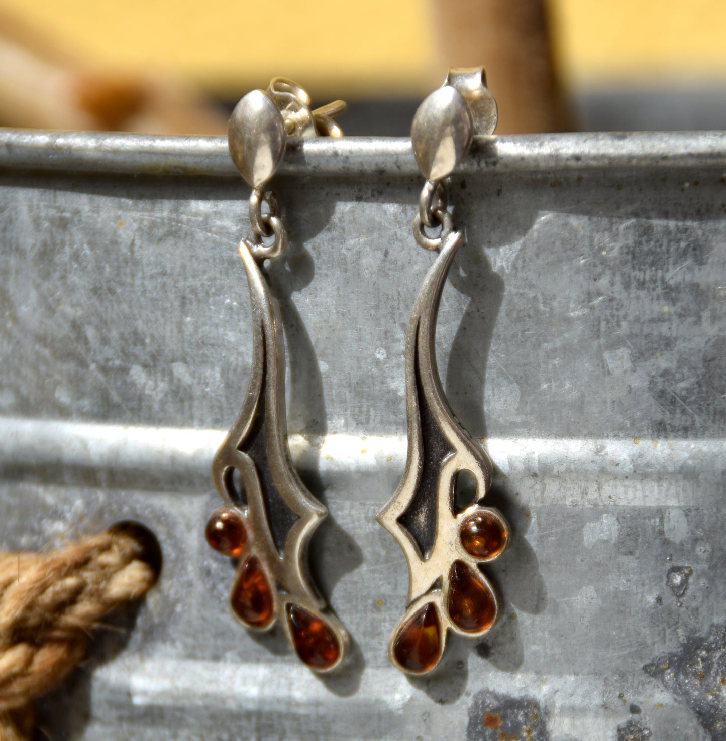 MJ Baltica, earrings, natural Baltic amber, 925 silver, vintage, burnished, elegant, cognac, BK149