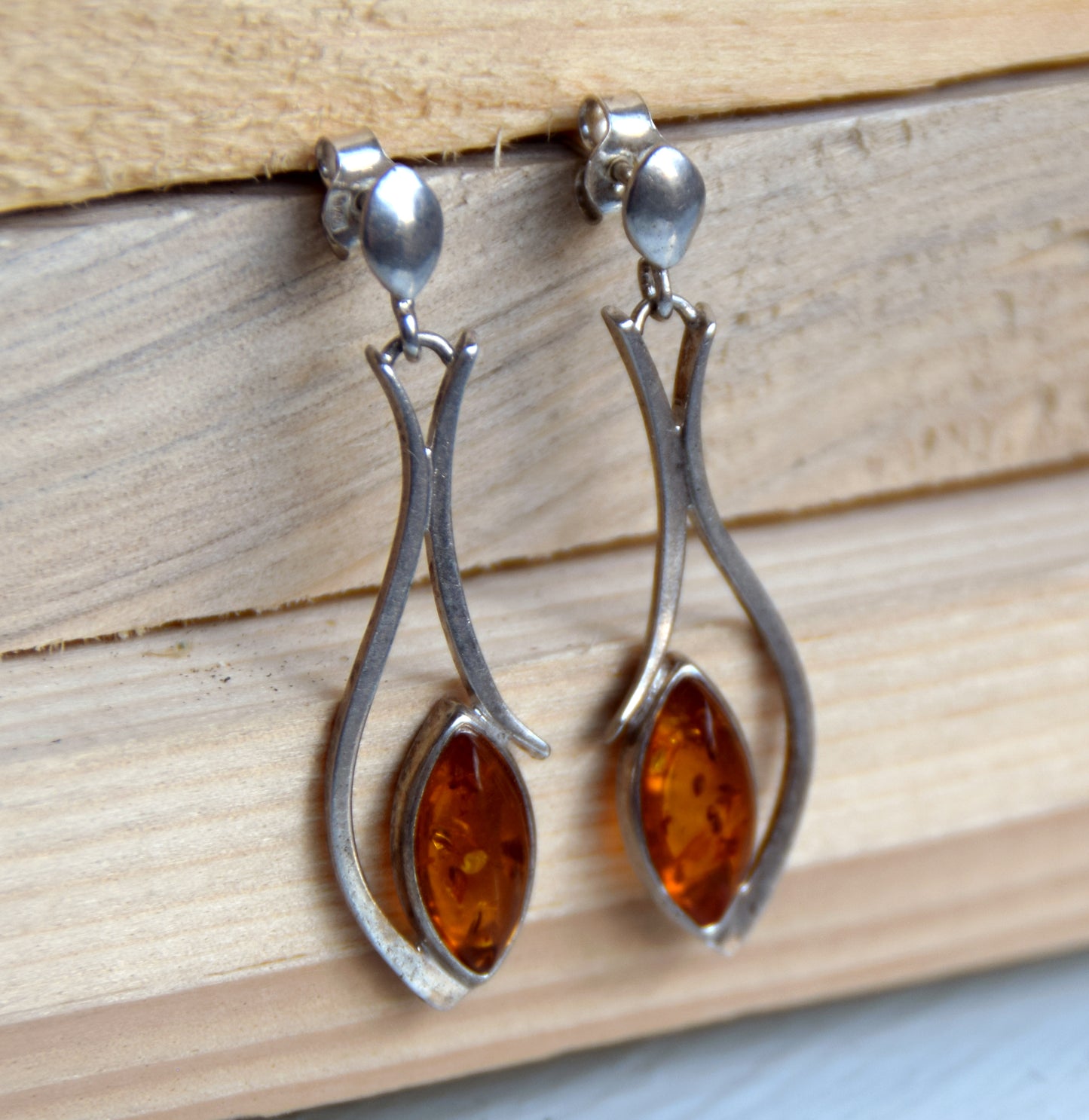 MJ Baltica, earrings, natural Baltic amber, 925 silver, delicate, elegant, feminine, cognac, BK150