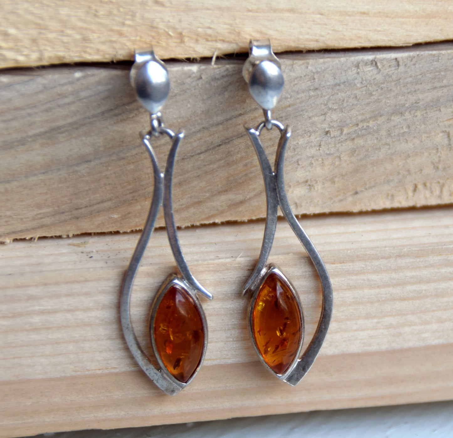 MJ Baltica, earrings, natural Baltic amber, 925 silver, delicate, elegant, feminine, cognac, BK150