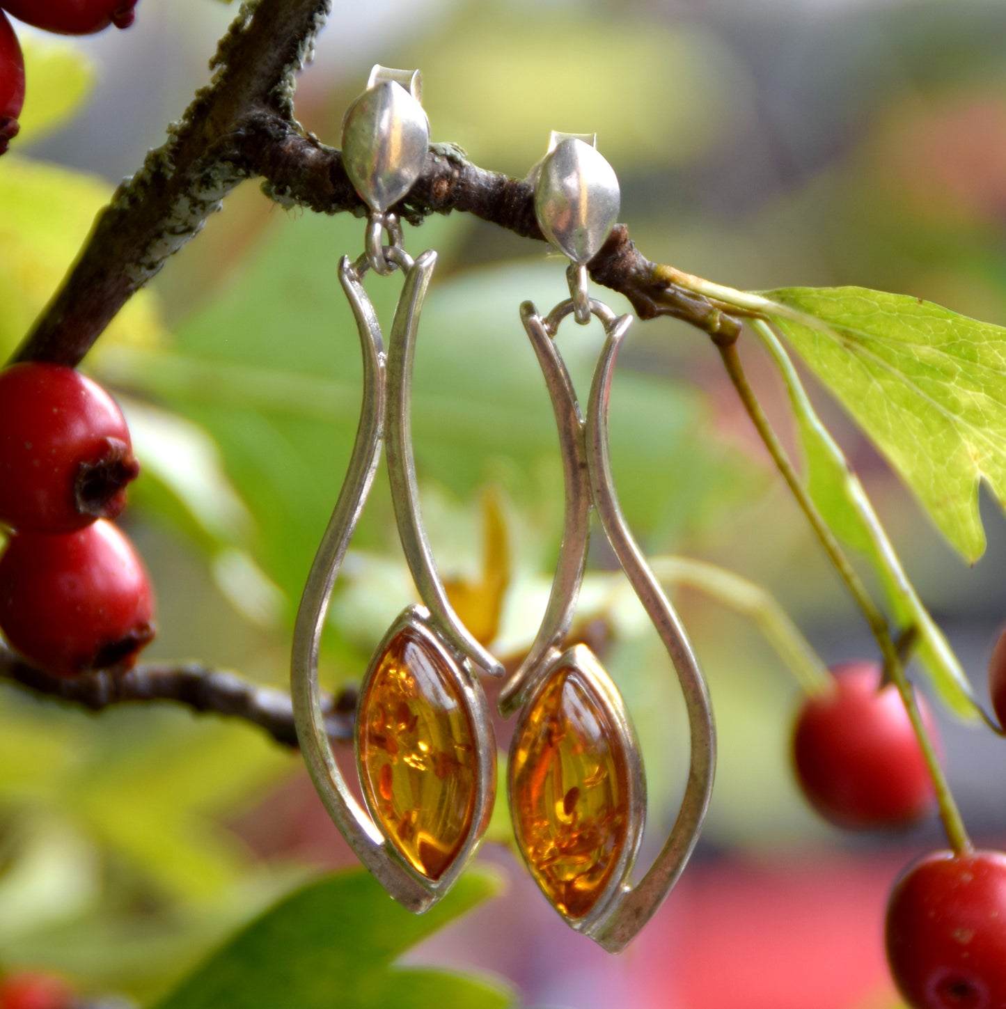 MJ Baltica, earrings, natural Baltic amber, 925 silver, delicate, elegant, feminine, cognac, BK150