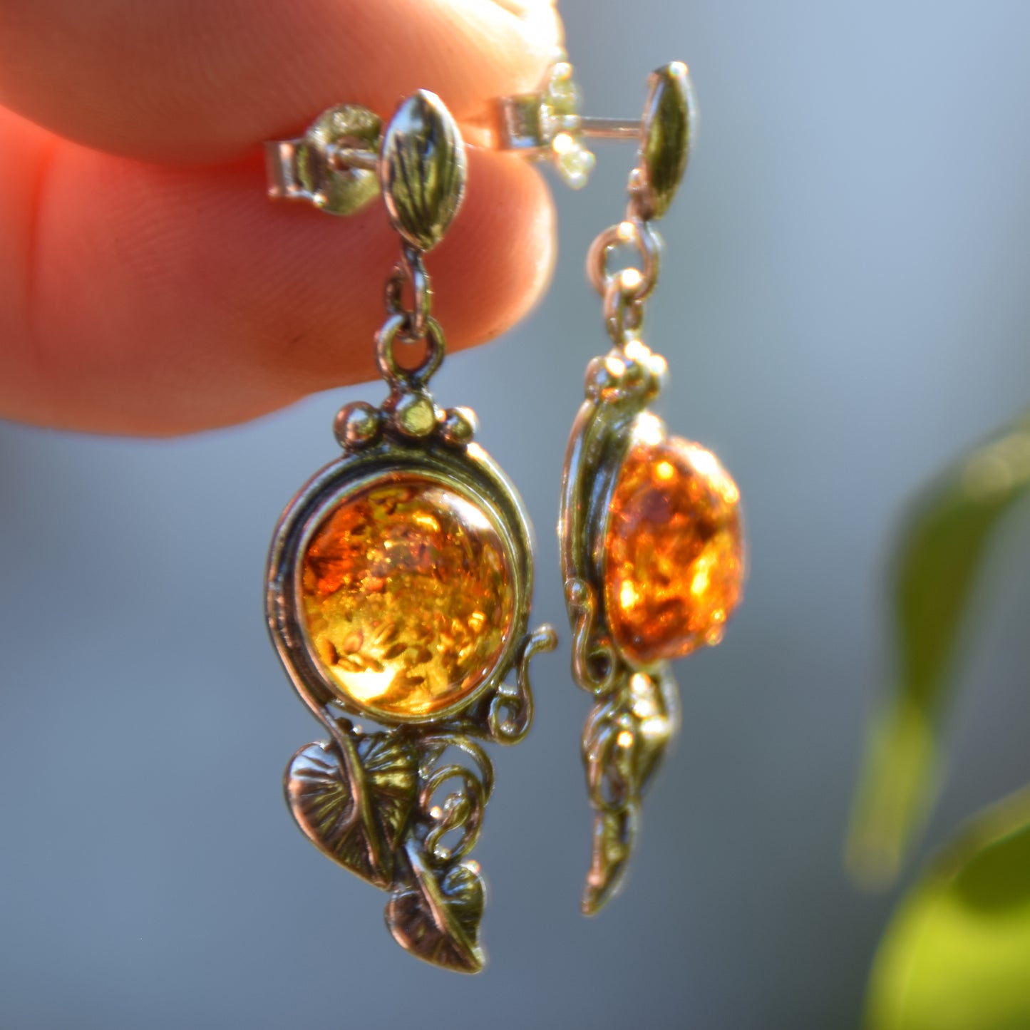 Classici orecchini pendenti in stile vintage con Argento 925 e Ambra cognac naturale, MJ Baltica, BK154
