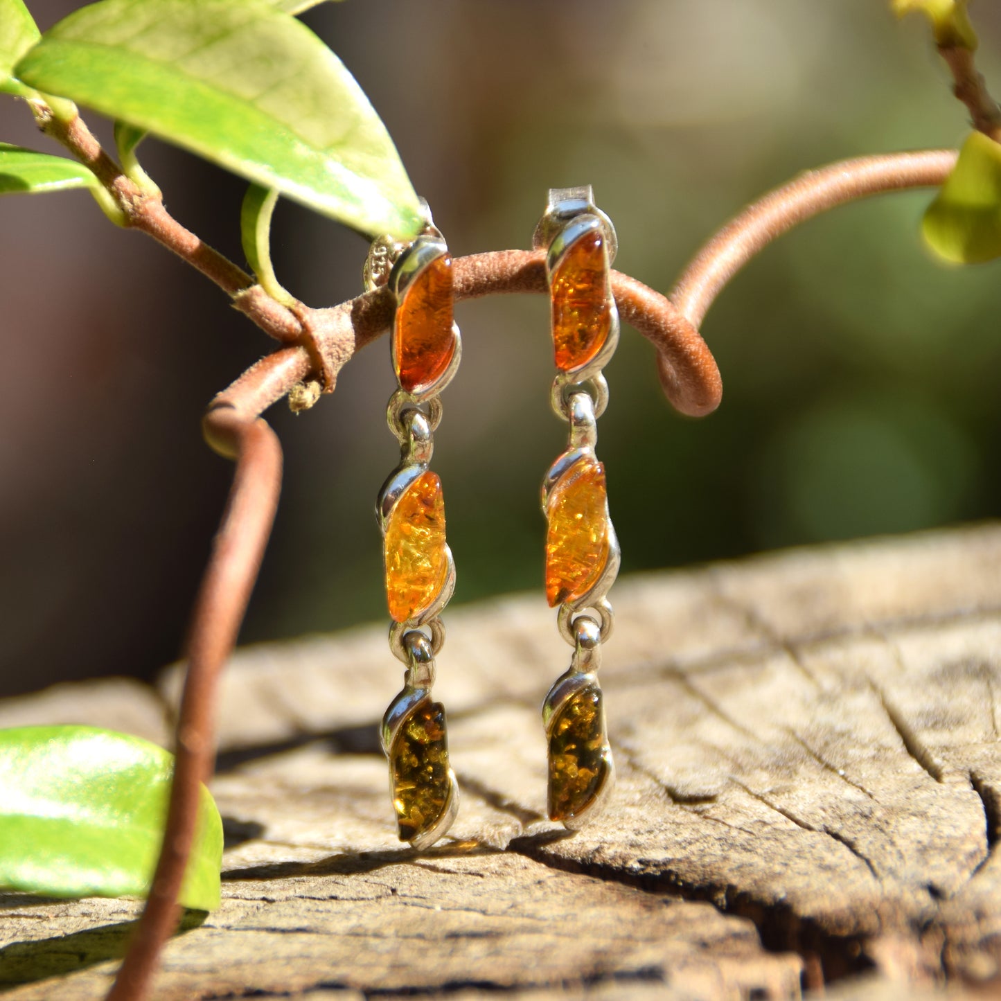 Orecchini a cascata creati con Ambra naturale di varie tonalità e Argento 925, MJ Baltica, BK158