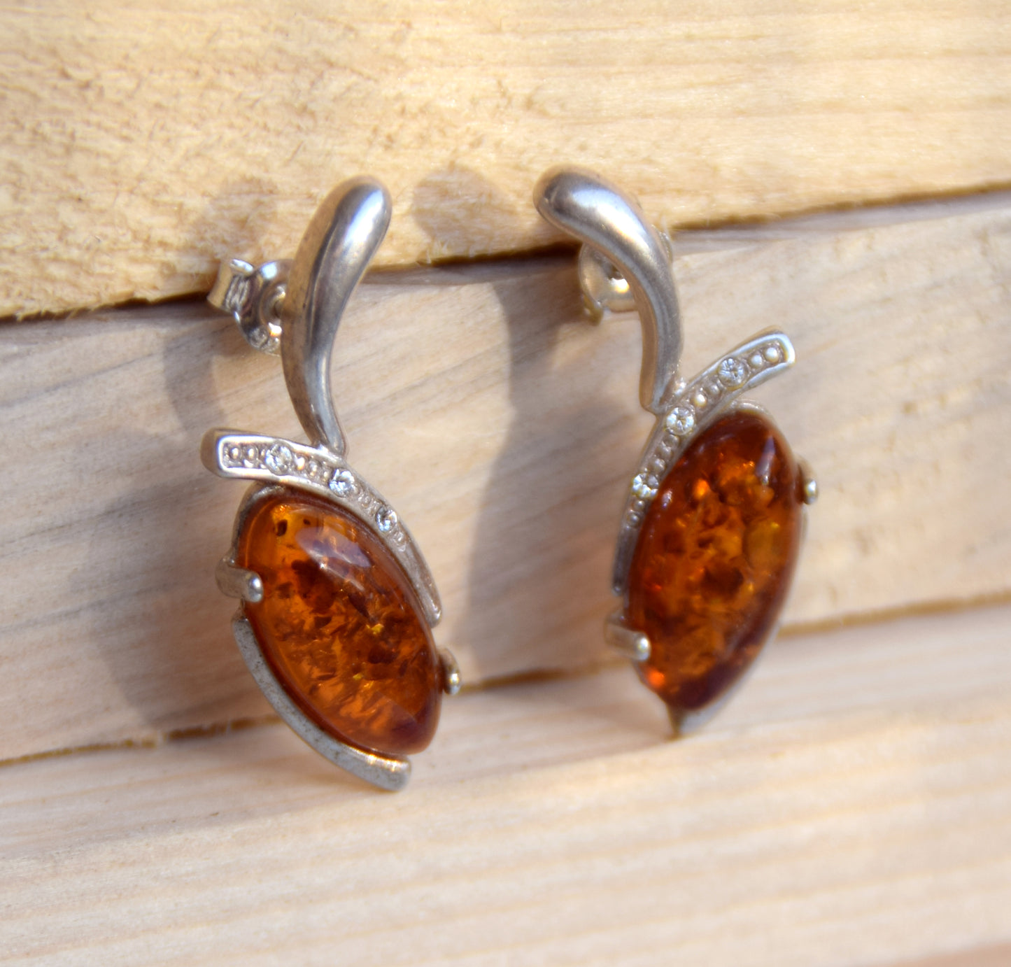 MJ Baltica, earrings, natural Baltic amber, 925 silver, delicate, elegant, feminine, cognac, zirconia, BK159