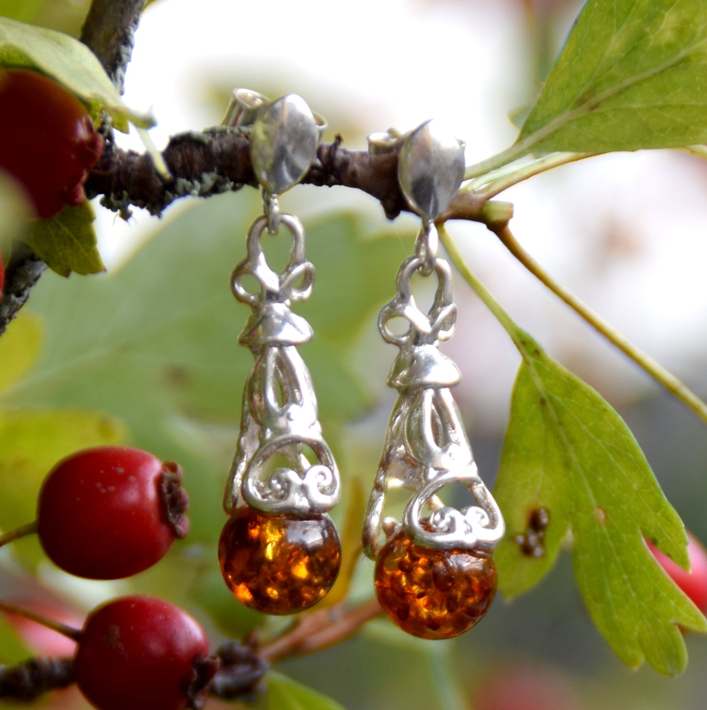 MJ Baltica, earrings, natural Baltic amber, 925 silver, delicate, elegant, feminine, cognac, BK160